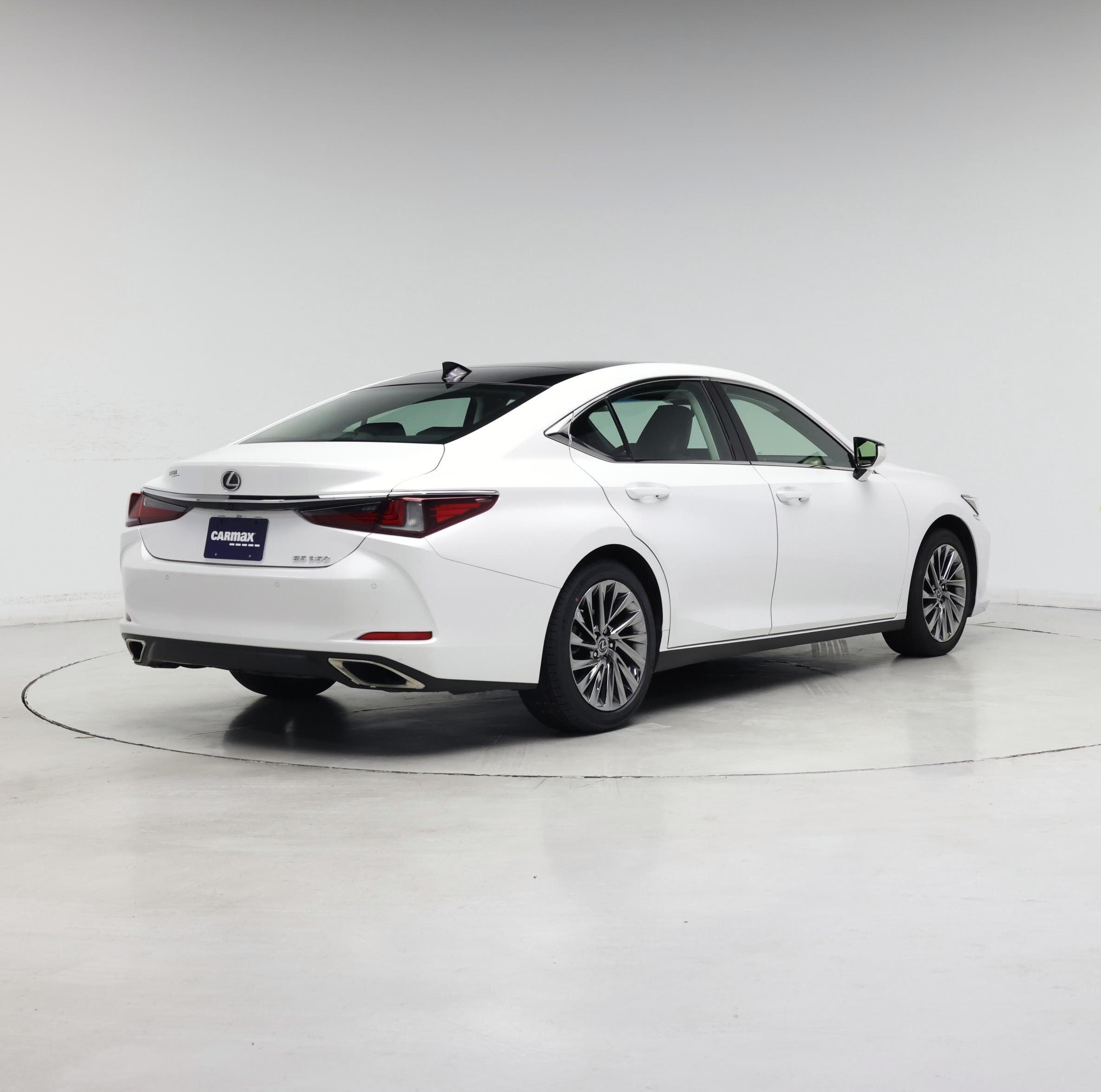 Thumbnail: 2024 Lexus ES - 8