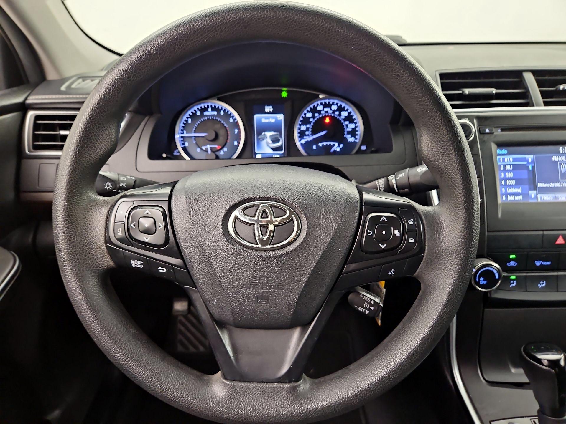 Thumbnail: 2017 Toyota Camry - 10