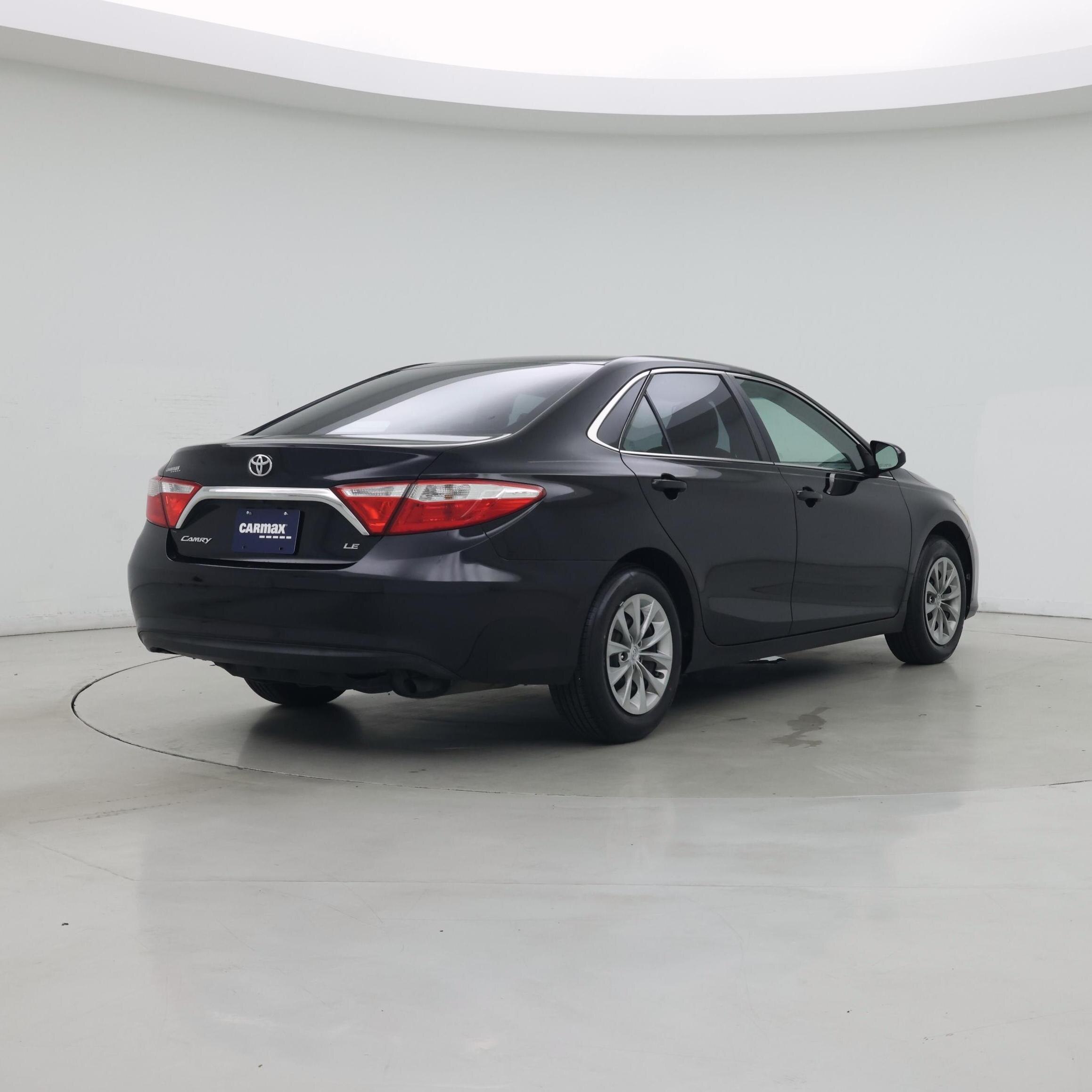 Thumbnail: 2017 Toyota Camry - 8