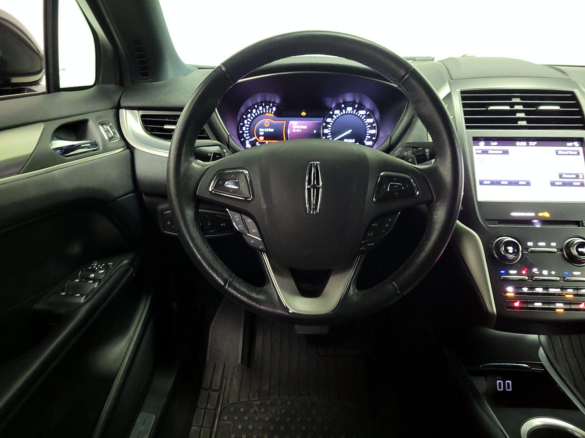 Thumbnail: 2019 Lincoln MKC - 10