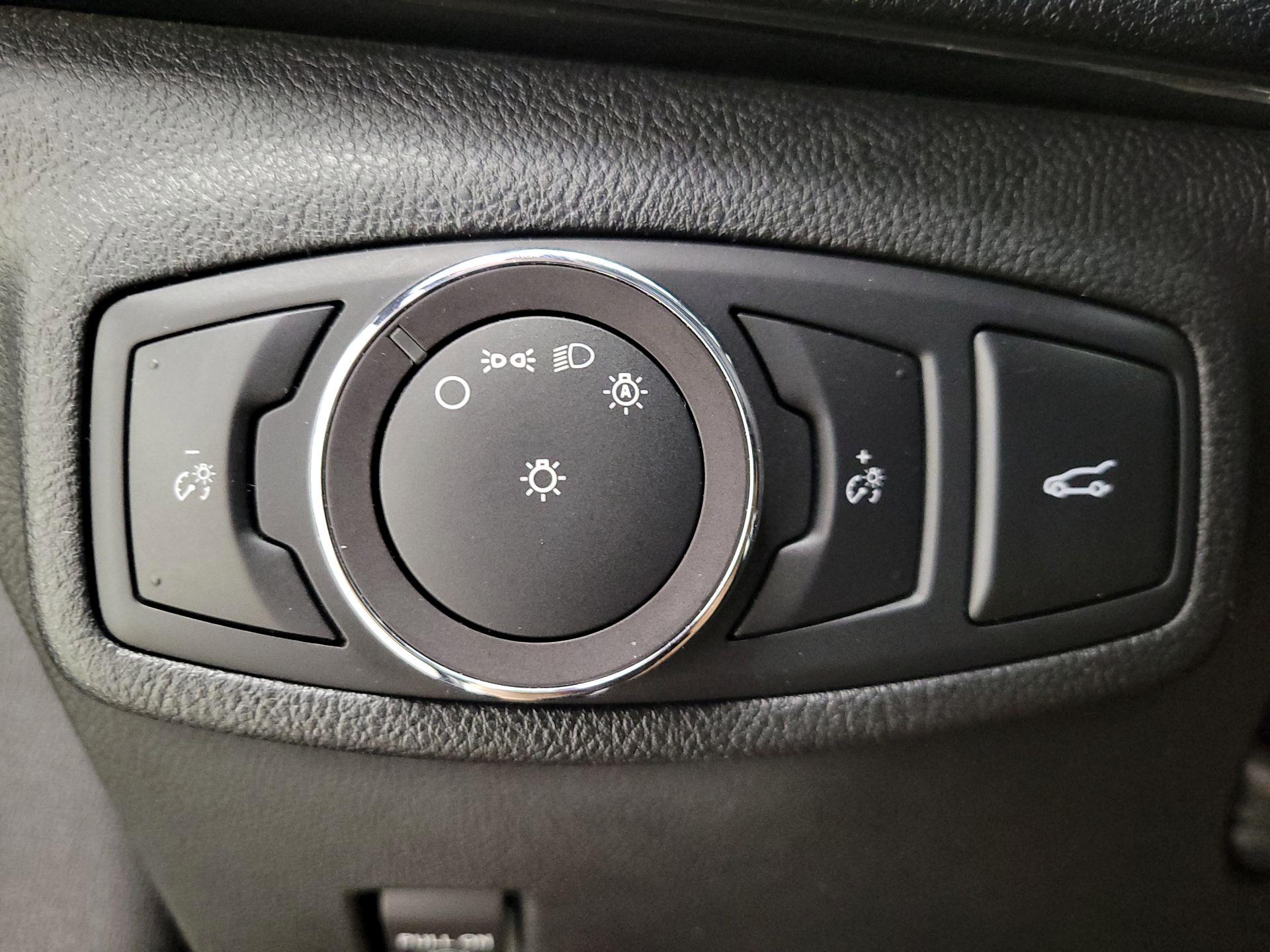 Thumbnail: 2019 Lincoln MKC - 13