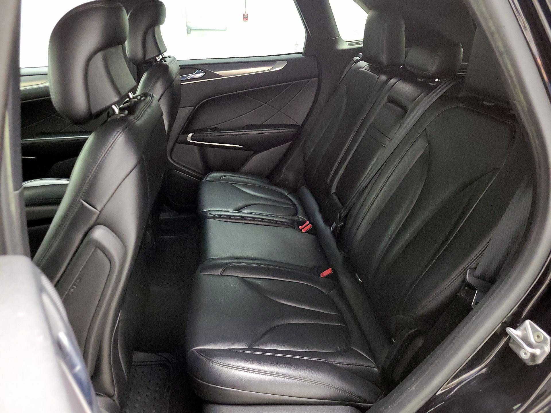 Thumbnail: 2019 Lincoln MKC - 20