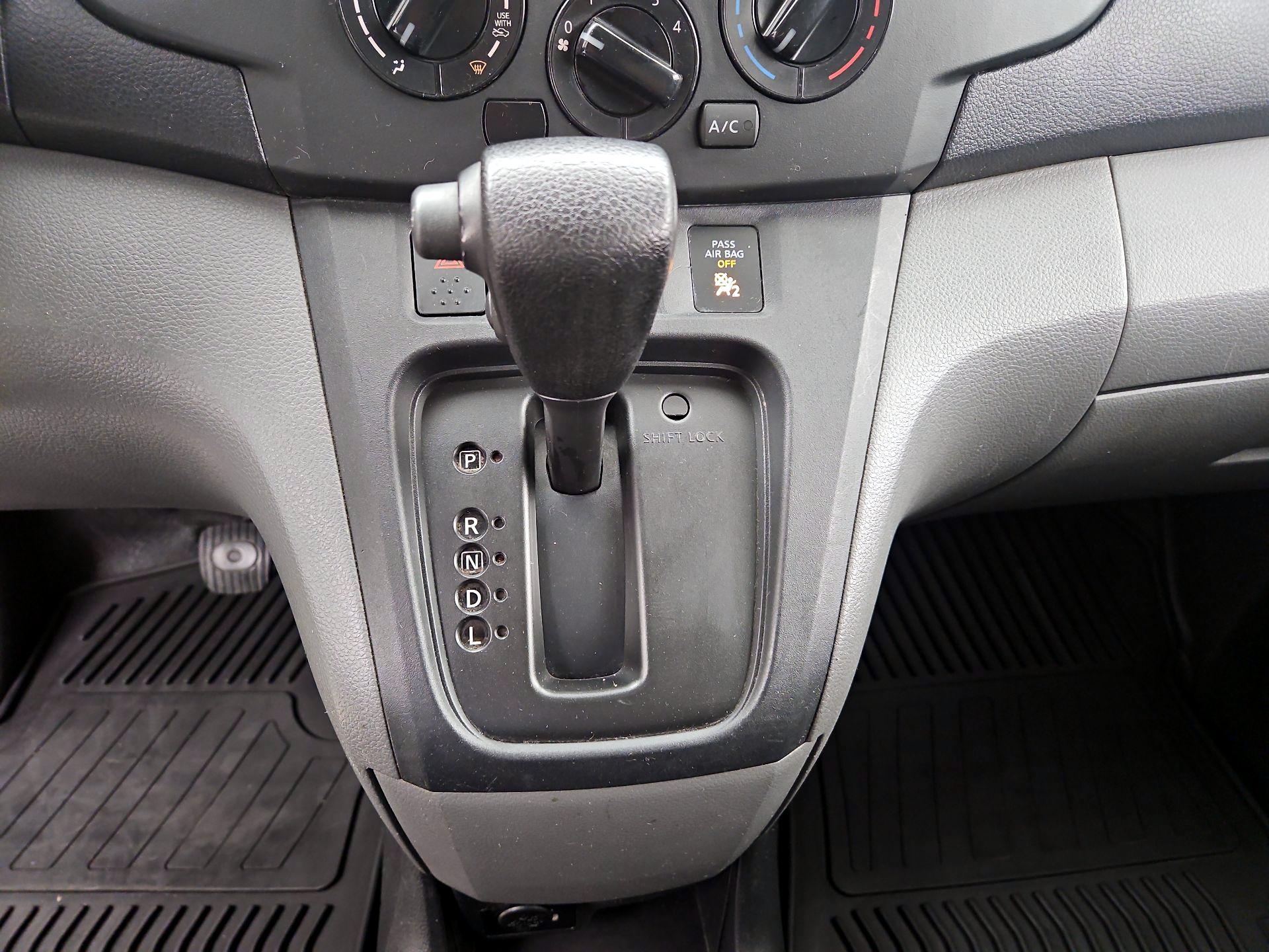 Thumbnail: 2020 Nissan NV200 - 17
