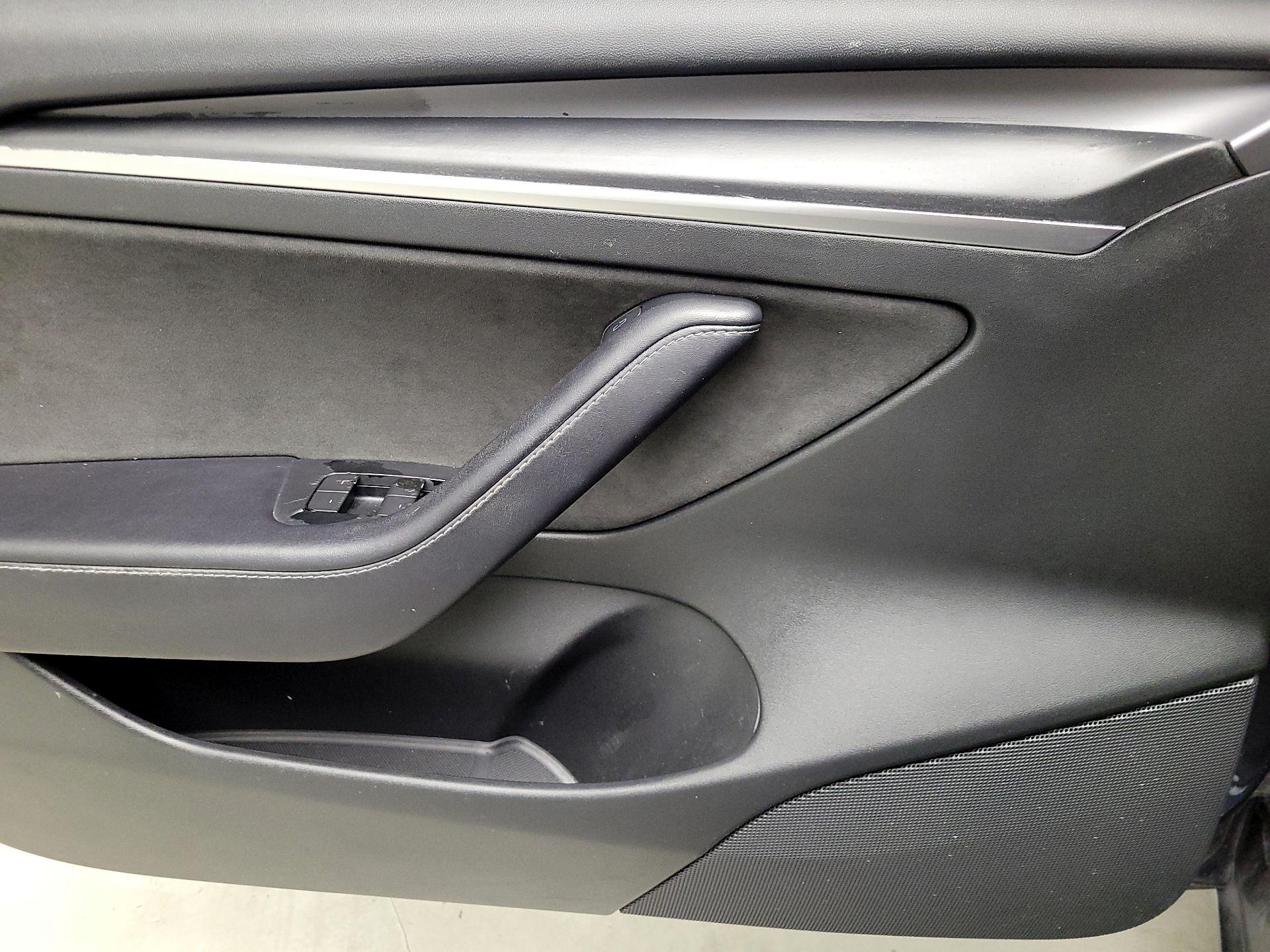 Thumbnail: 2023 Tesla Model 3 - 12
