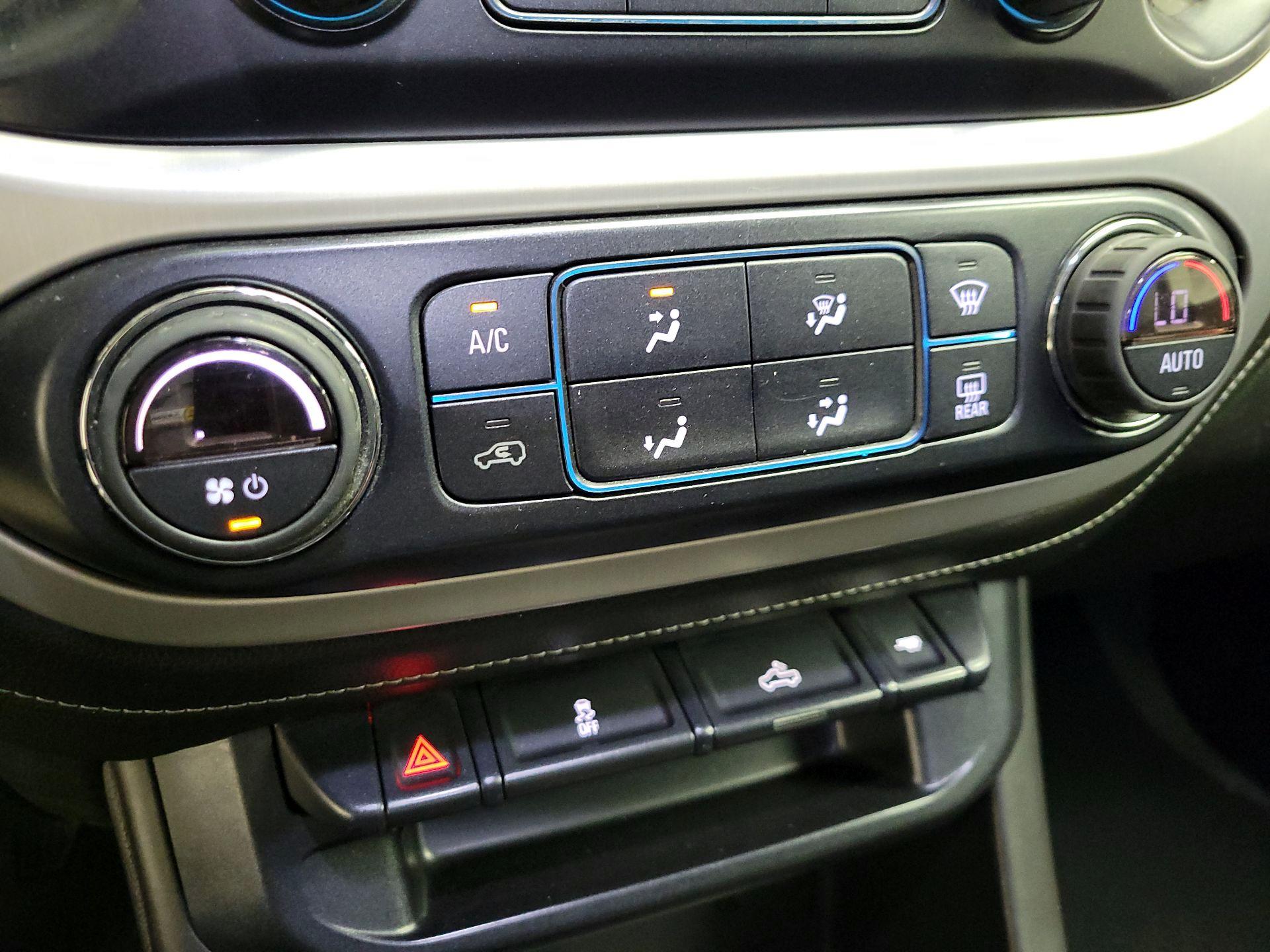 Thumbnail: 2019 GMC Canyon - 16