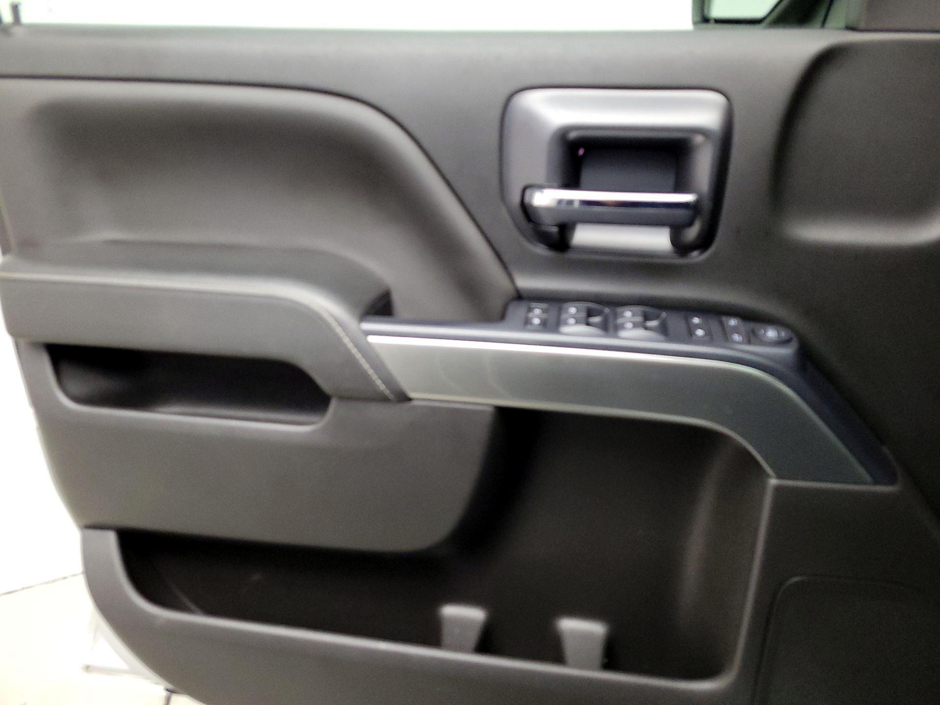 Thumbnail: 2018 Chevrolet Silverado 1500 - 12