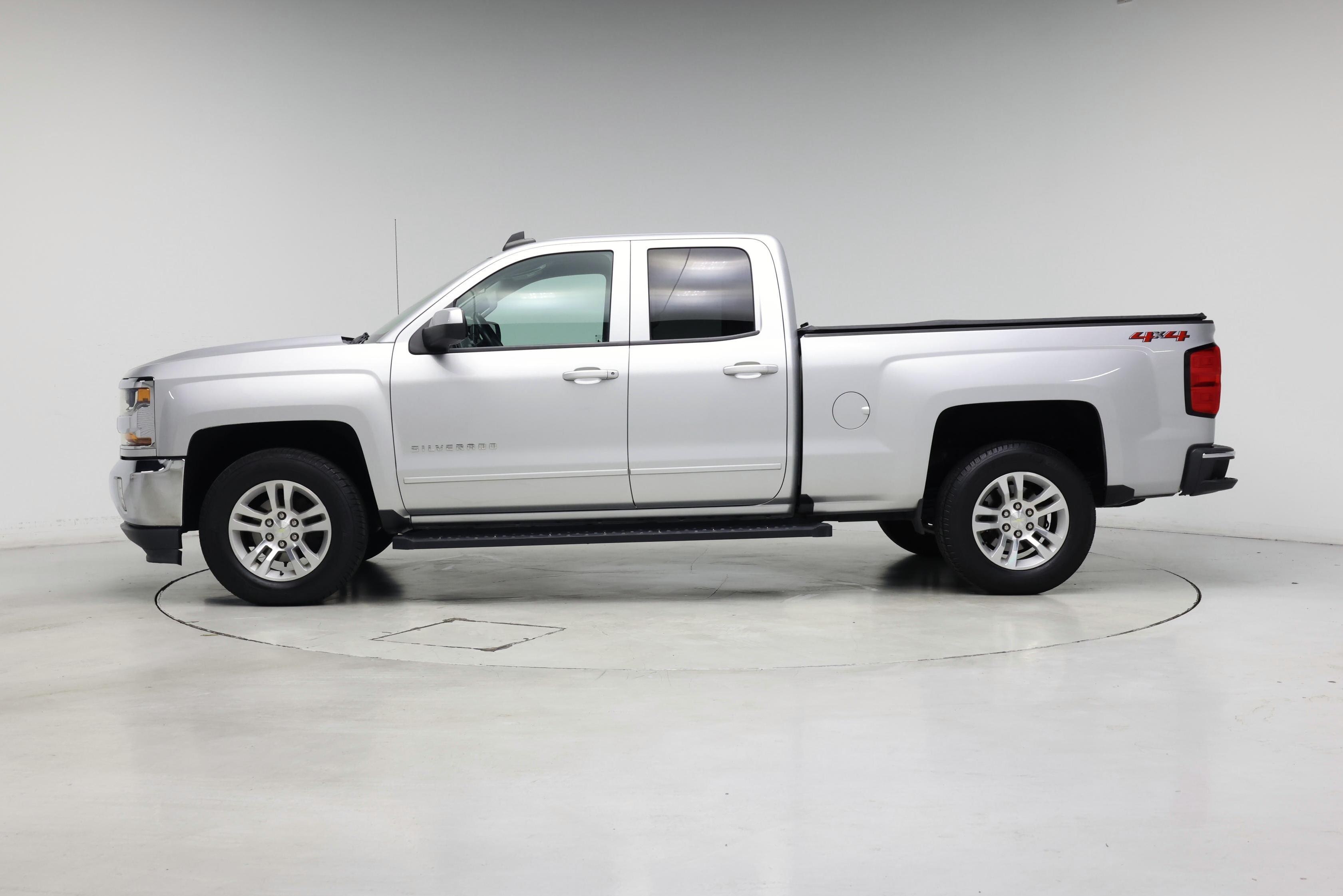 Thumbnail: 2018 Chevrolet Silverado 1500 - 3