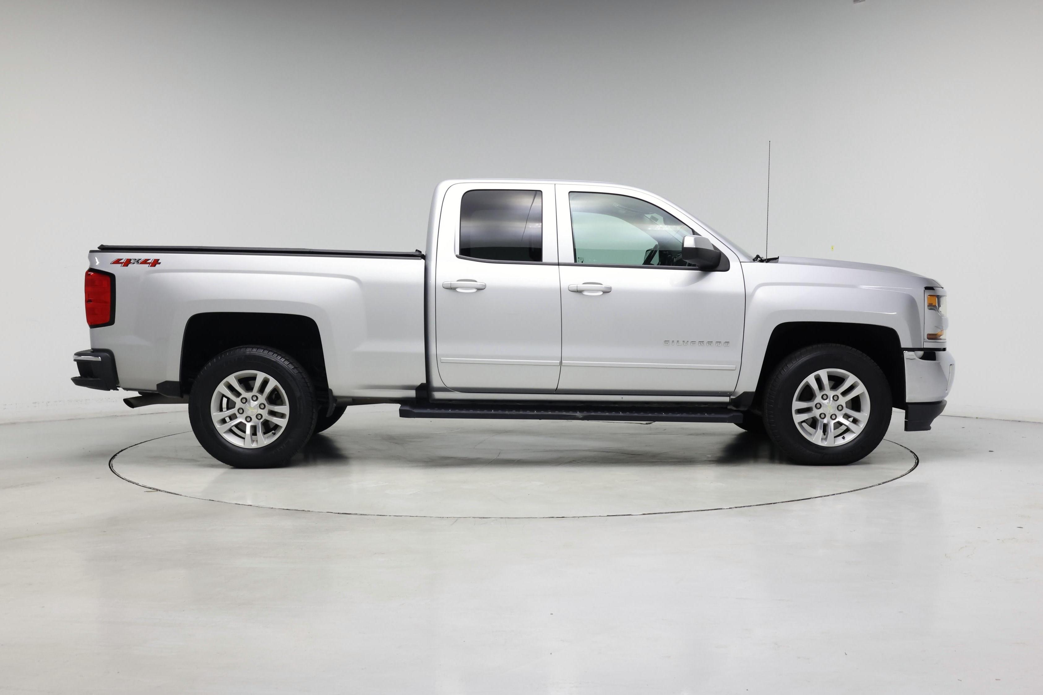 Thumbnail: 2018 Chevrolet Silverado 1500 - 7