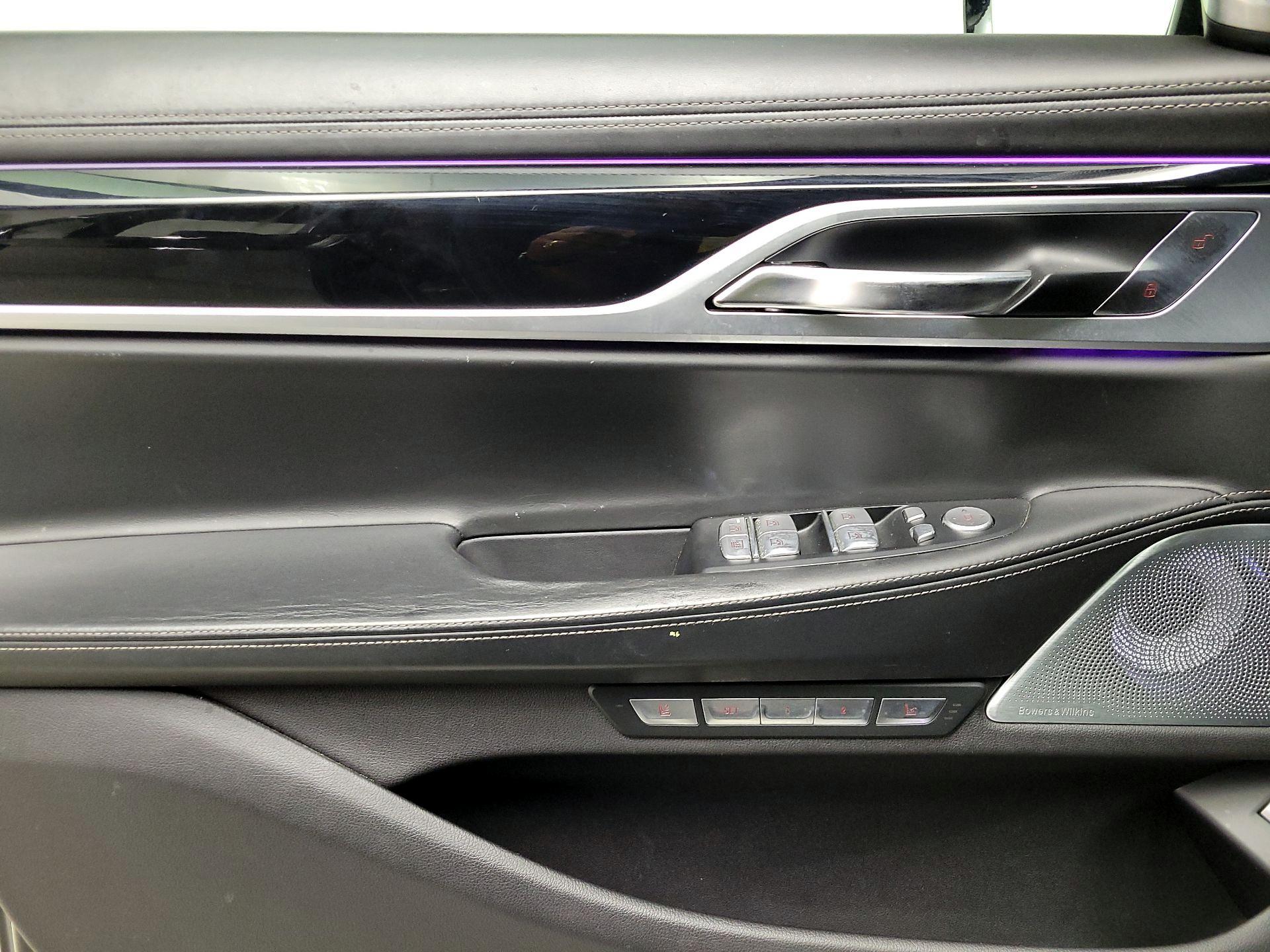 Thumbnail: 2017 BMW 7 Series - 12