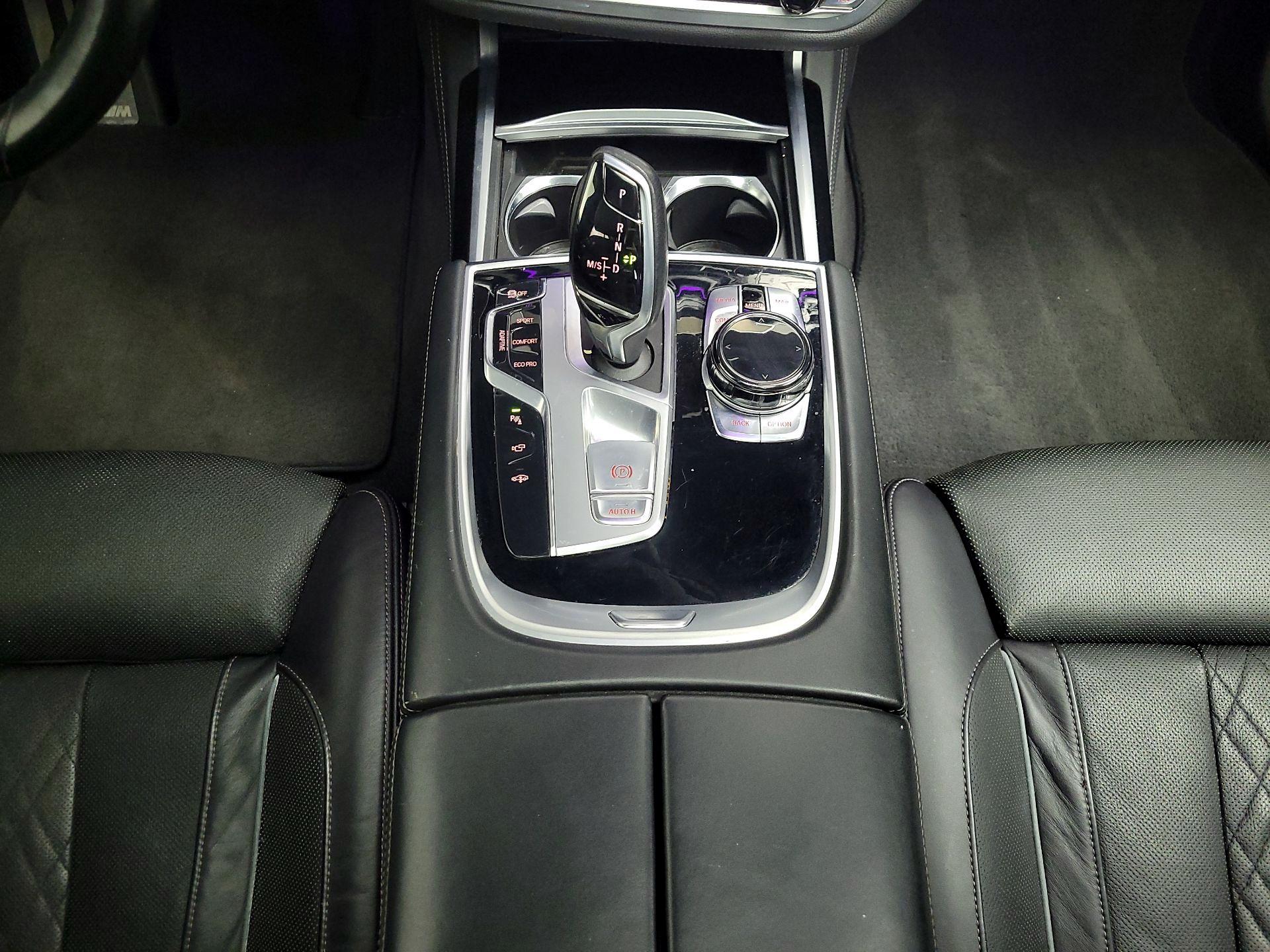 Thumbnail: 2017 BMW 7 Series - 18
