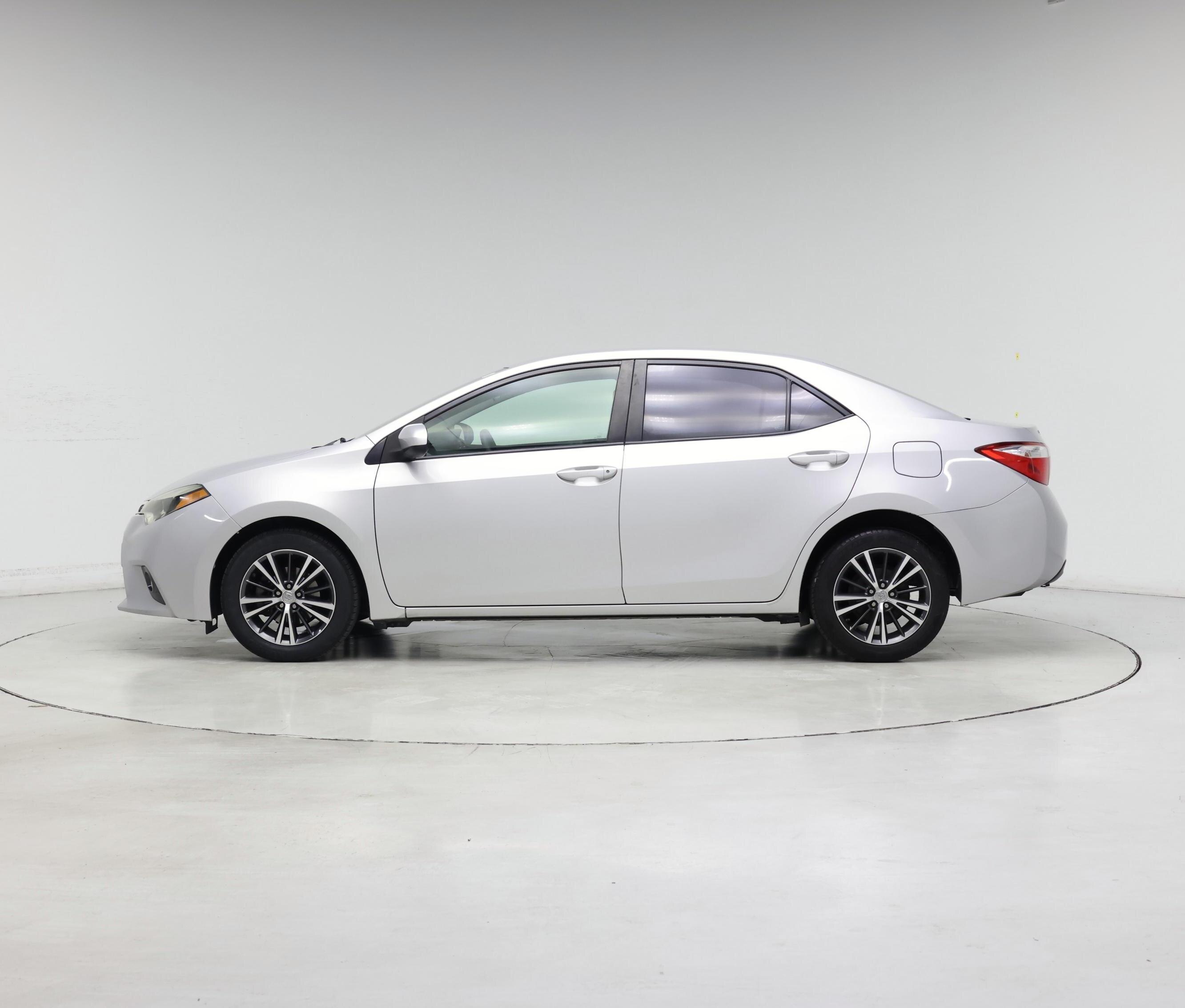 Thumbnail: 2016 Toyota Corolla - 3