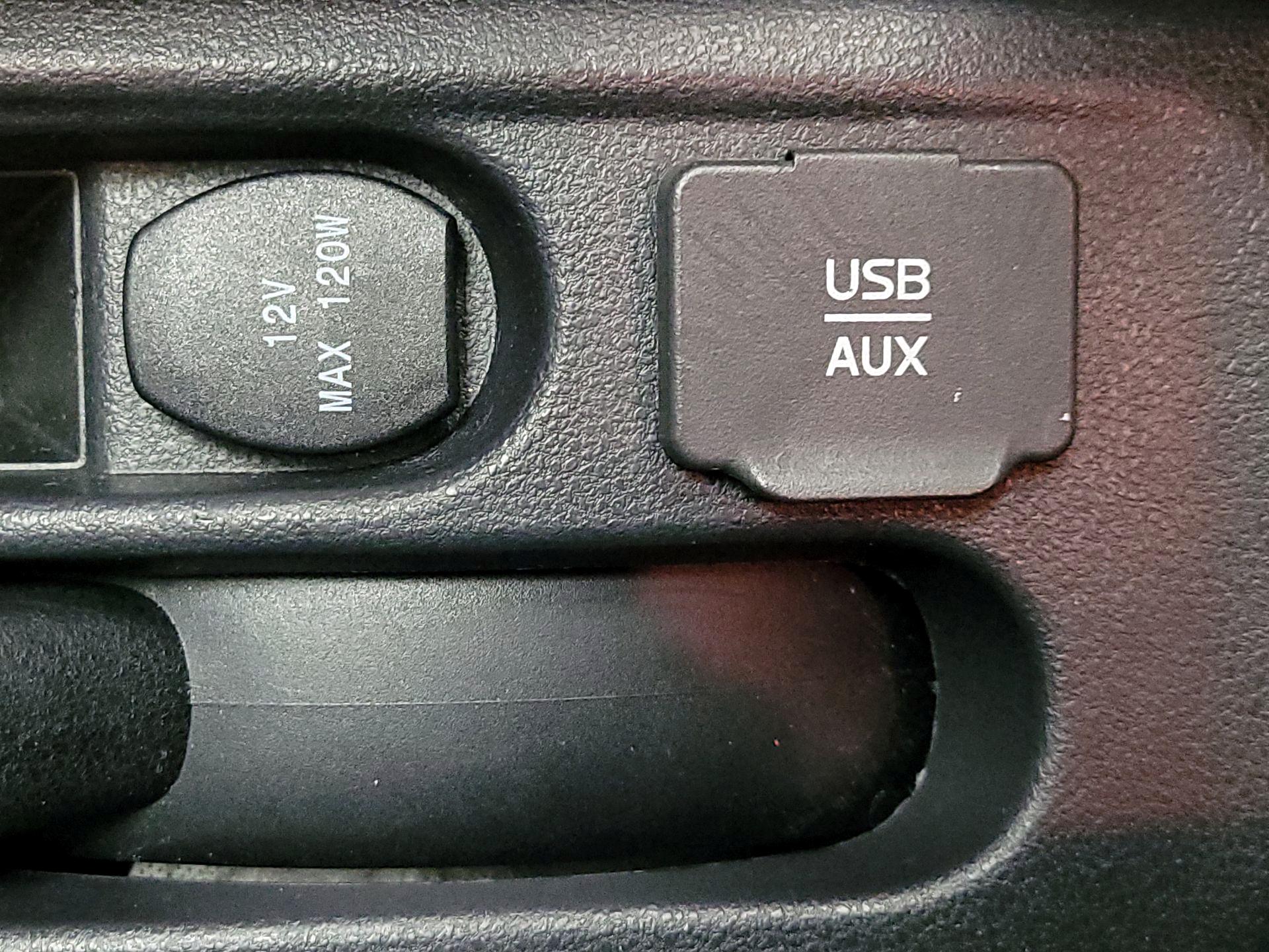 Thumbnail: 2016 Nissan Versa Note - 18