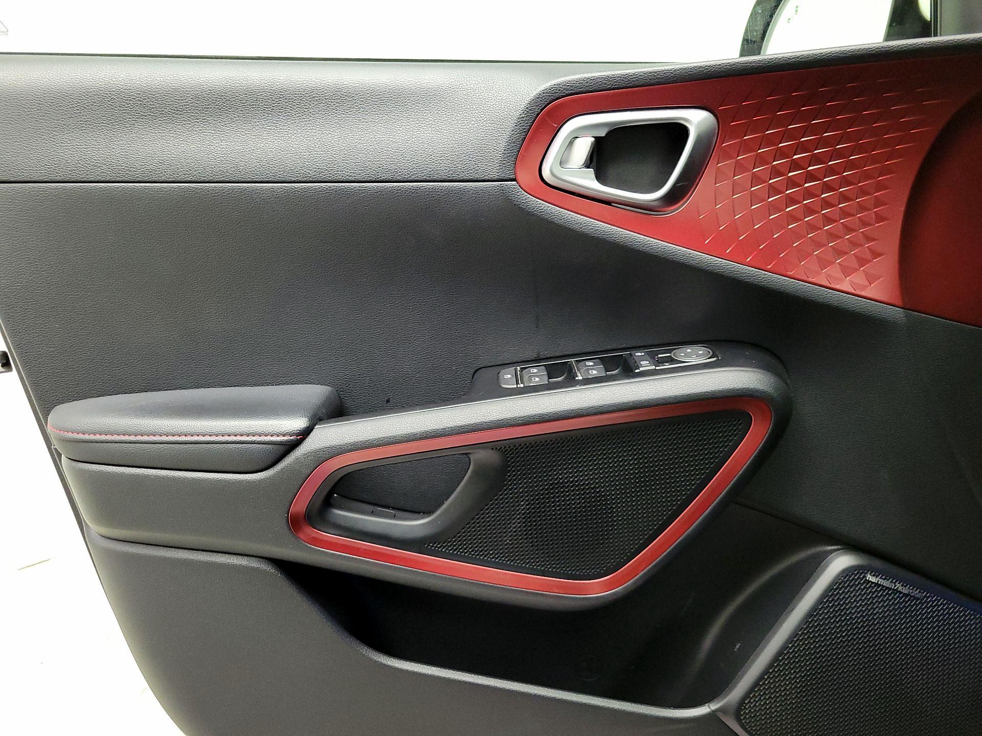 Thumbnail: 2020 Kia Soul - 12
