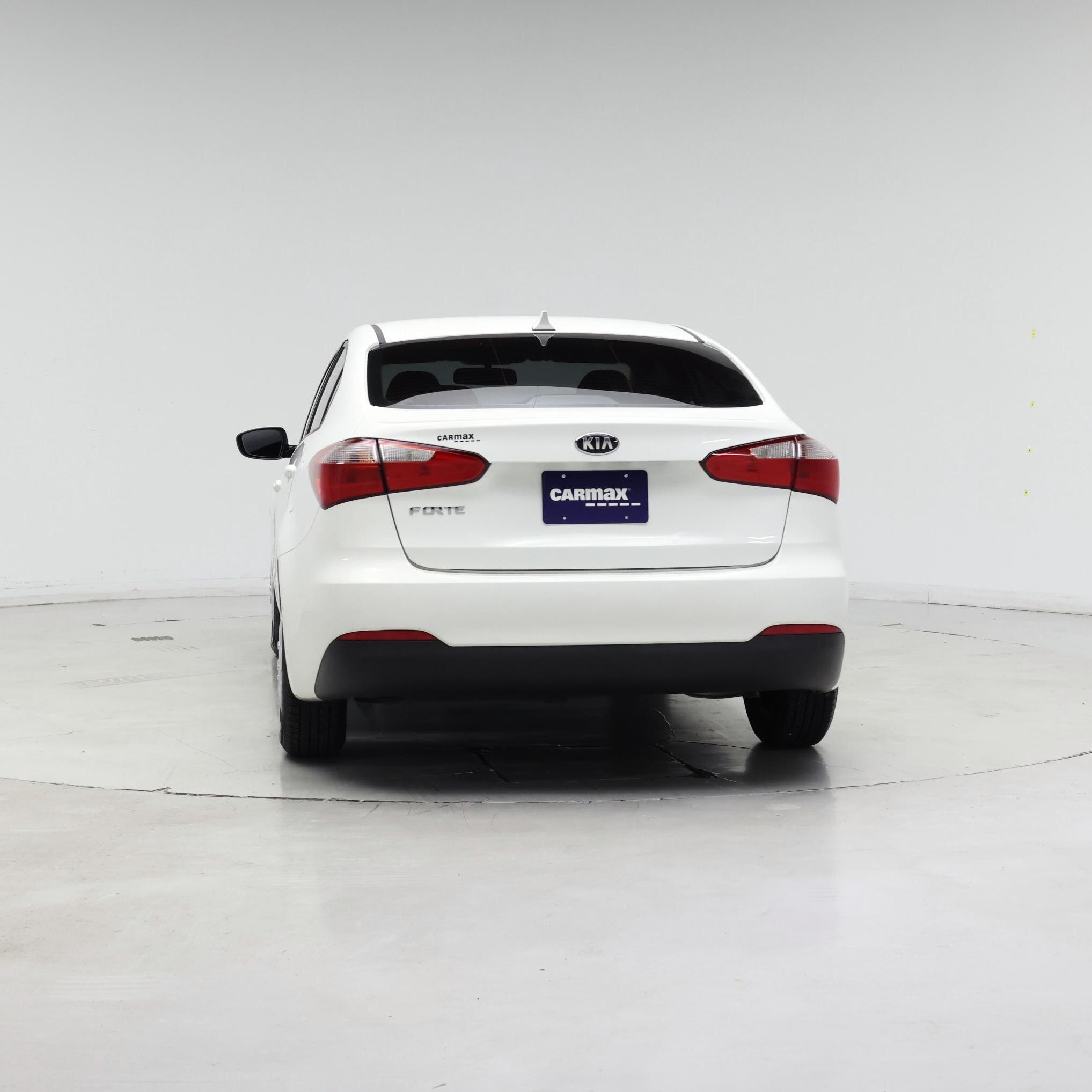 Thumbnail: 2016 Kia Forte - 6