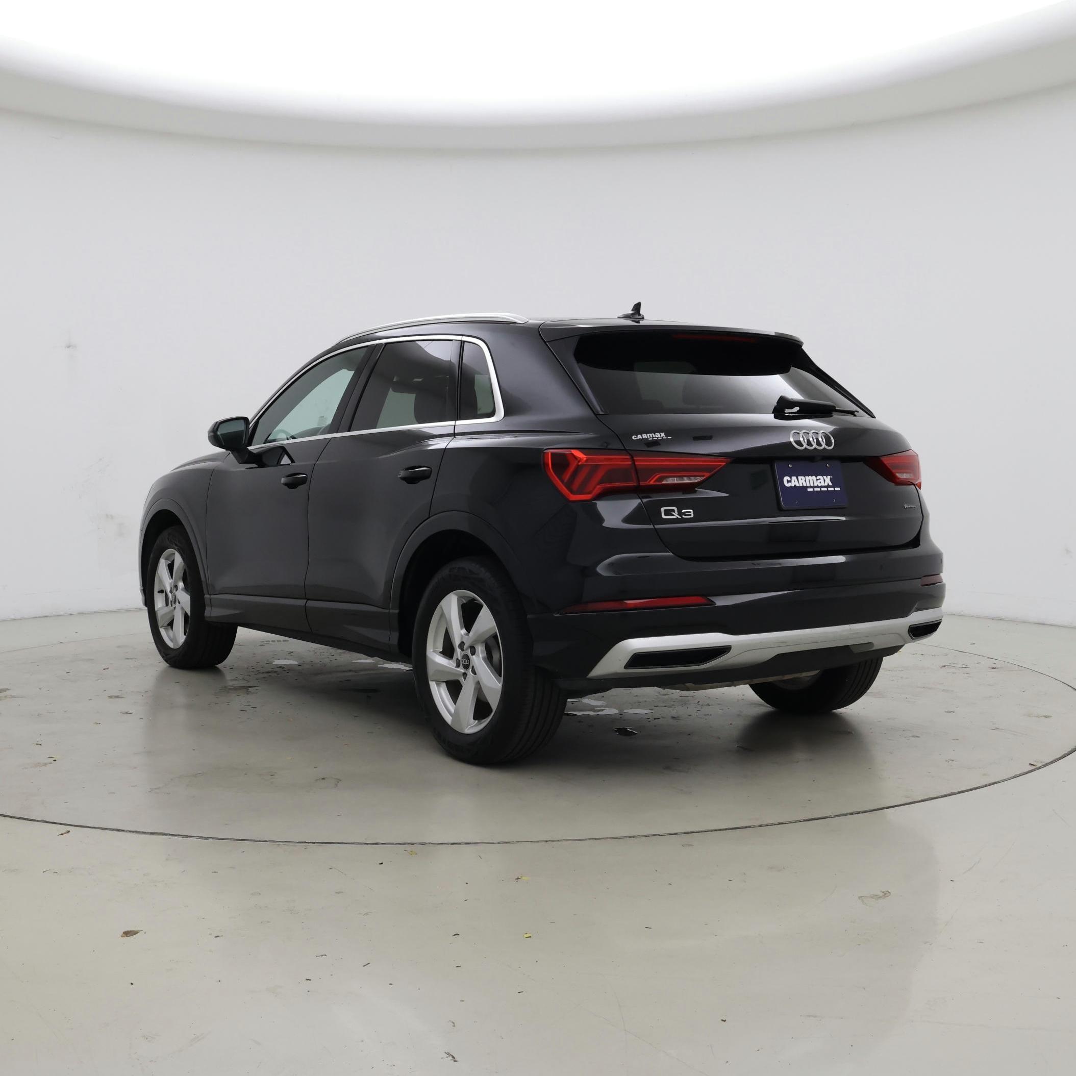 Thumbnail: 2021 Audi Q3 - 2