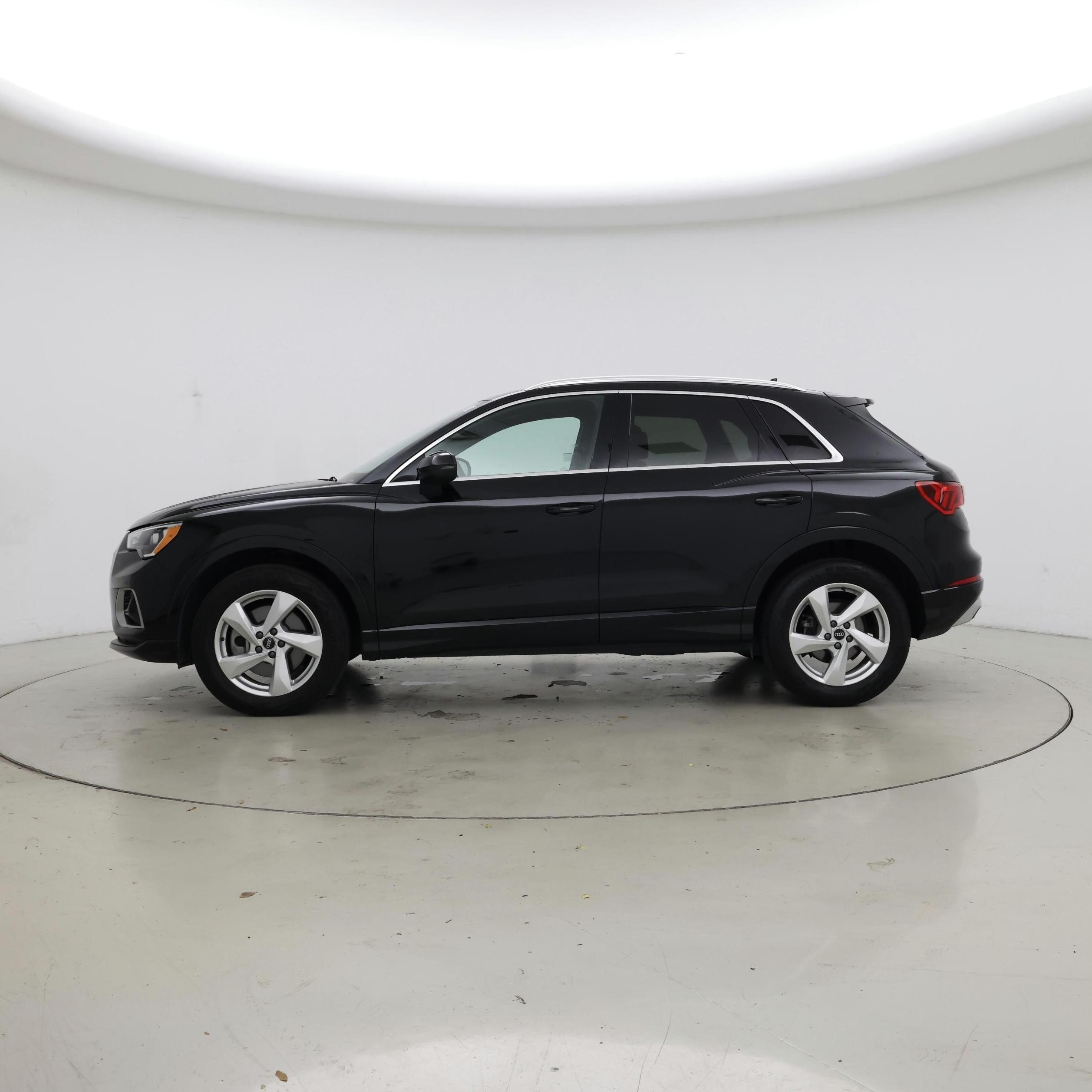 Thumbnail: 2021 Audi Q3 - 3