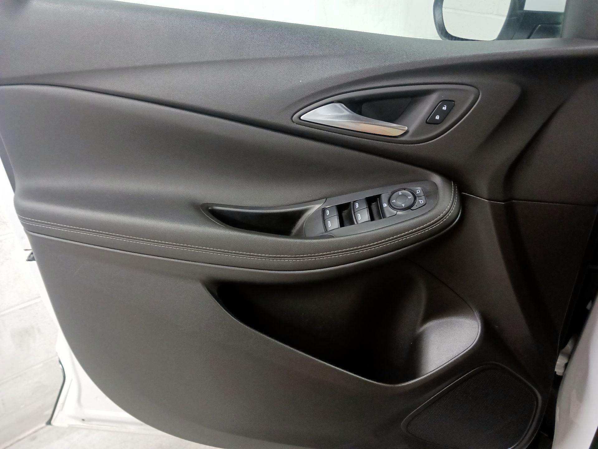 Thumbnail: 2024 Buick Encore GX - 12