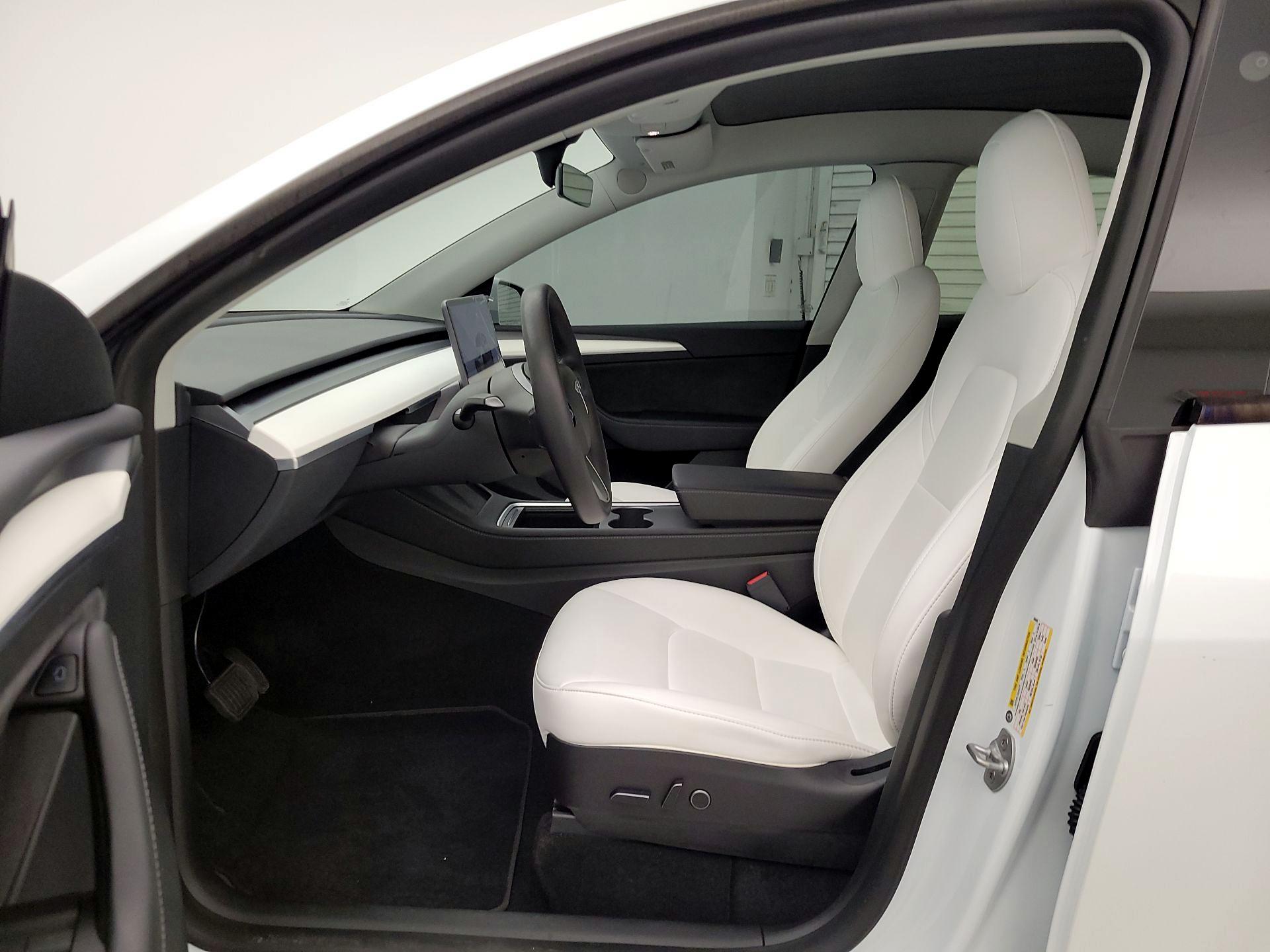 Thumbnail: 2023 Tesla Model Y - 11