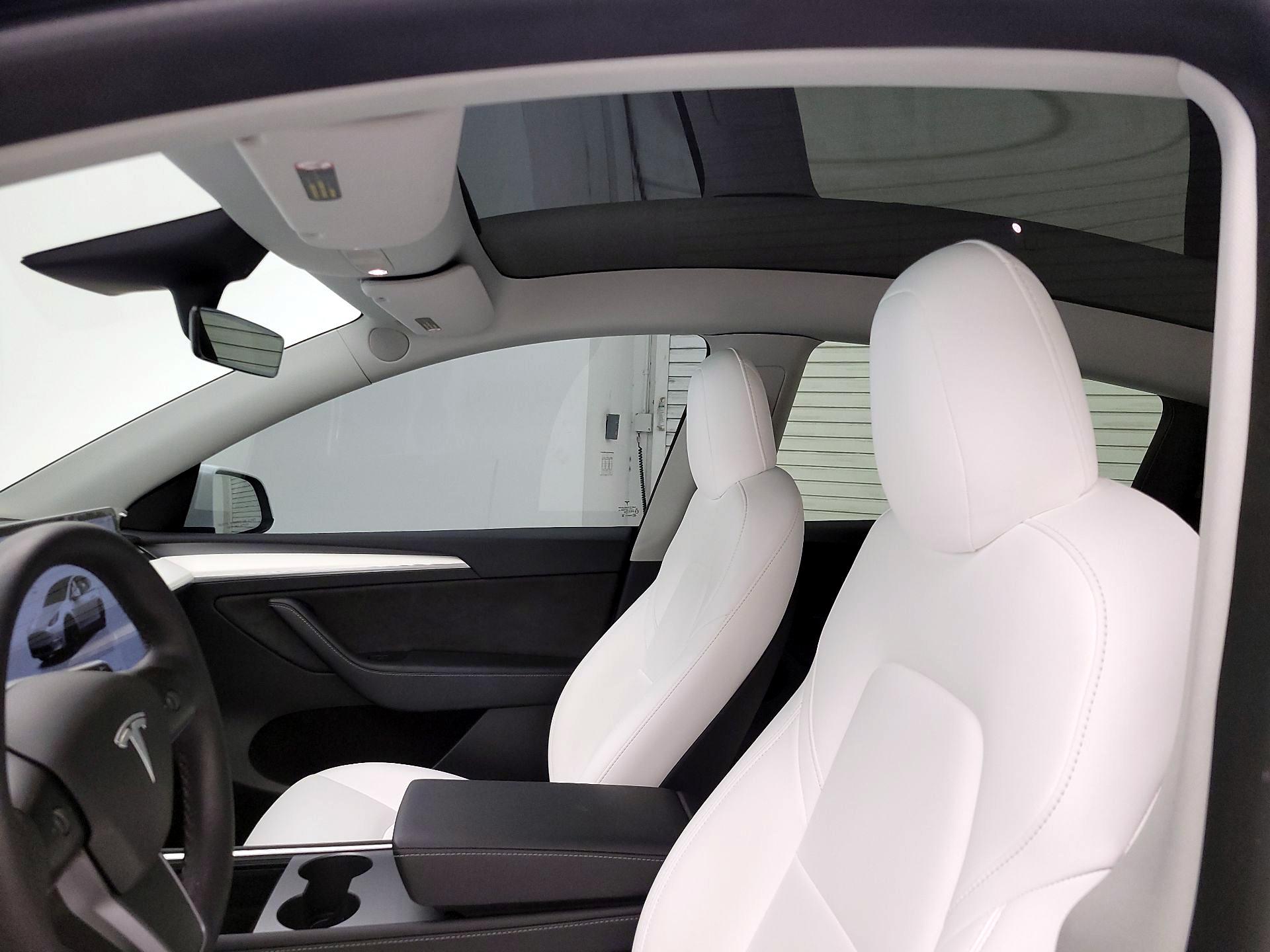 Thumbnail: 2023 Tesla Model Y - 18