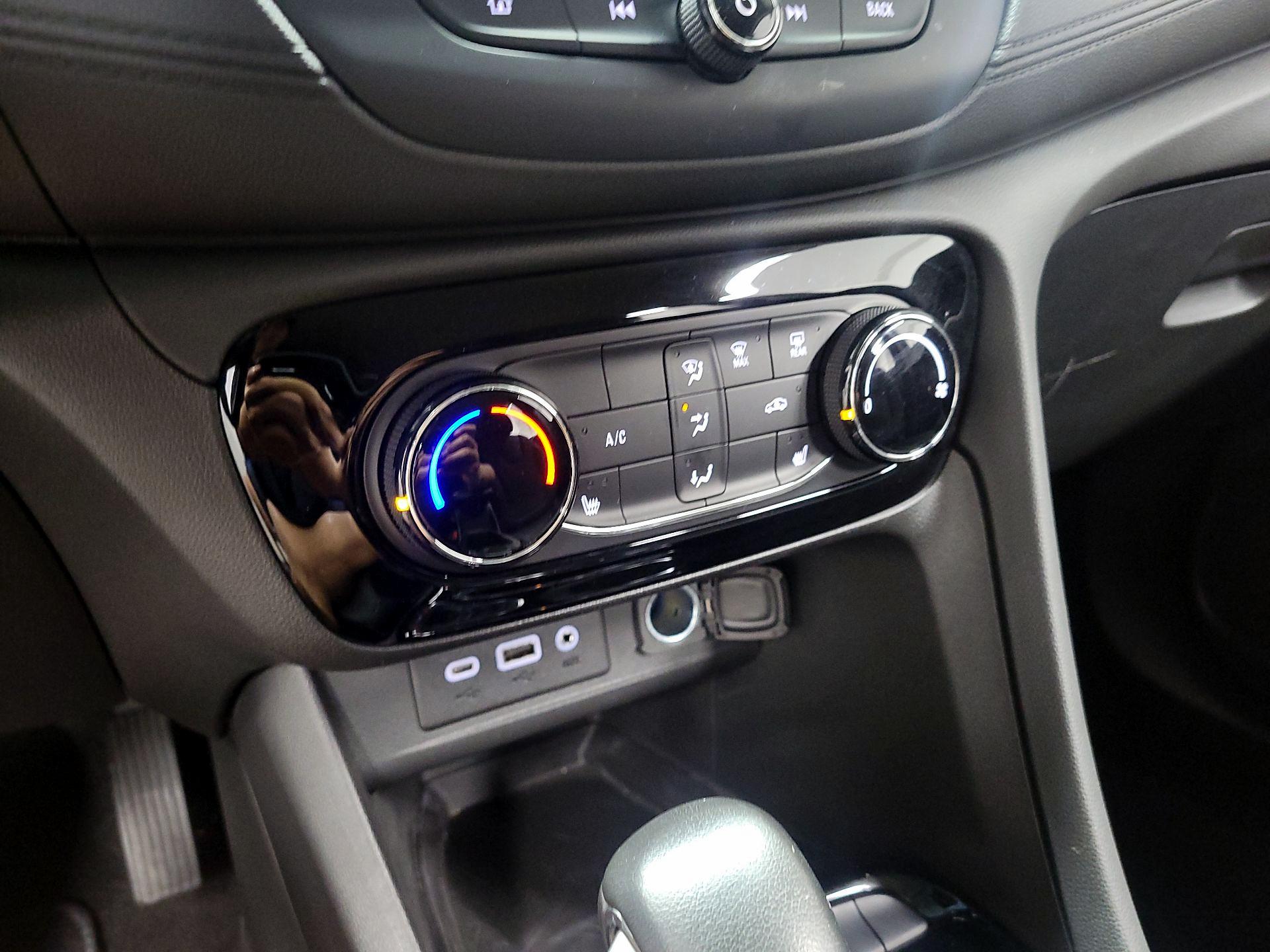 Thumbnail: 2023 Buick Encore GX - 15