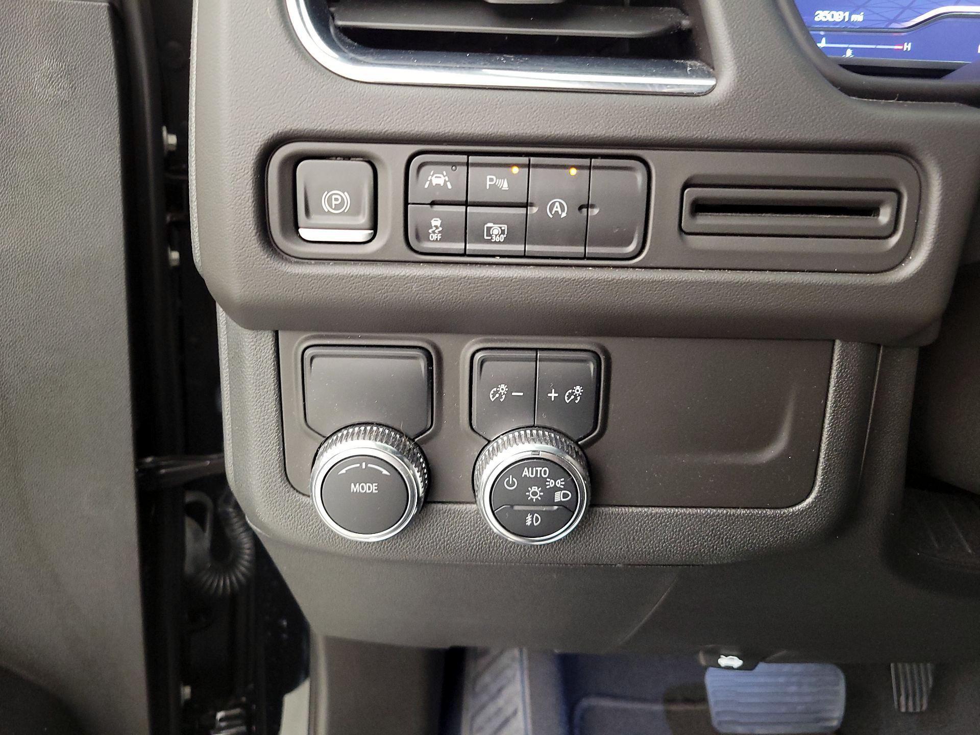 Thumbnail: 2023 GMC Yukon - 13