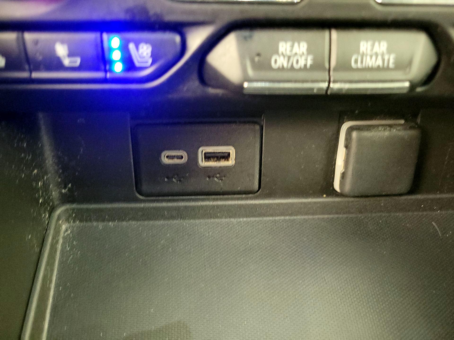 Thumbnail: 2023 GMC Yukon - 18