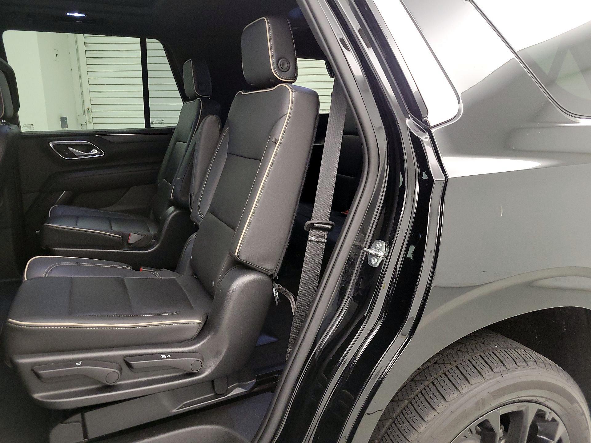 Thumbnail: 2023 GMC Yukon - 19