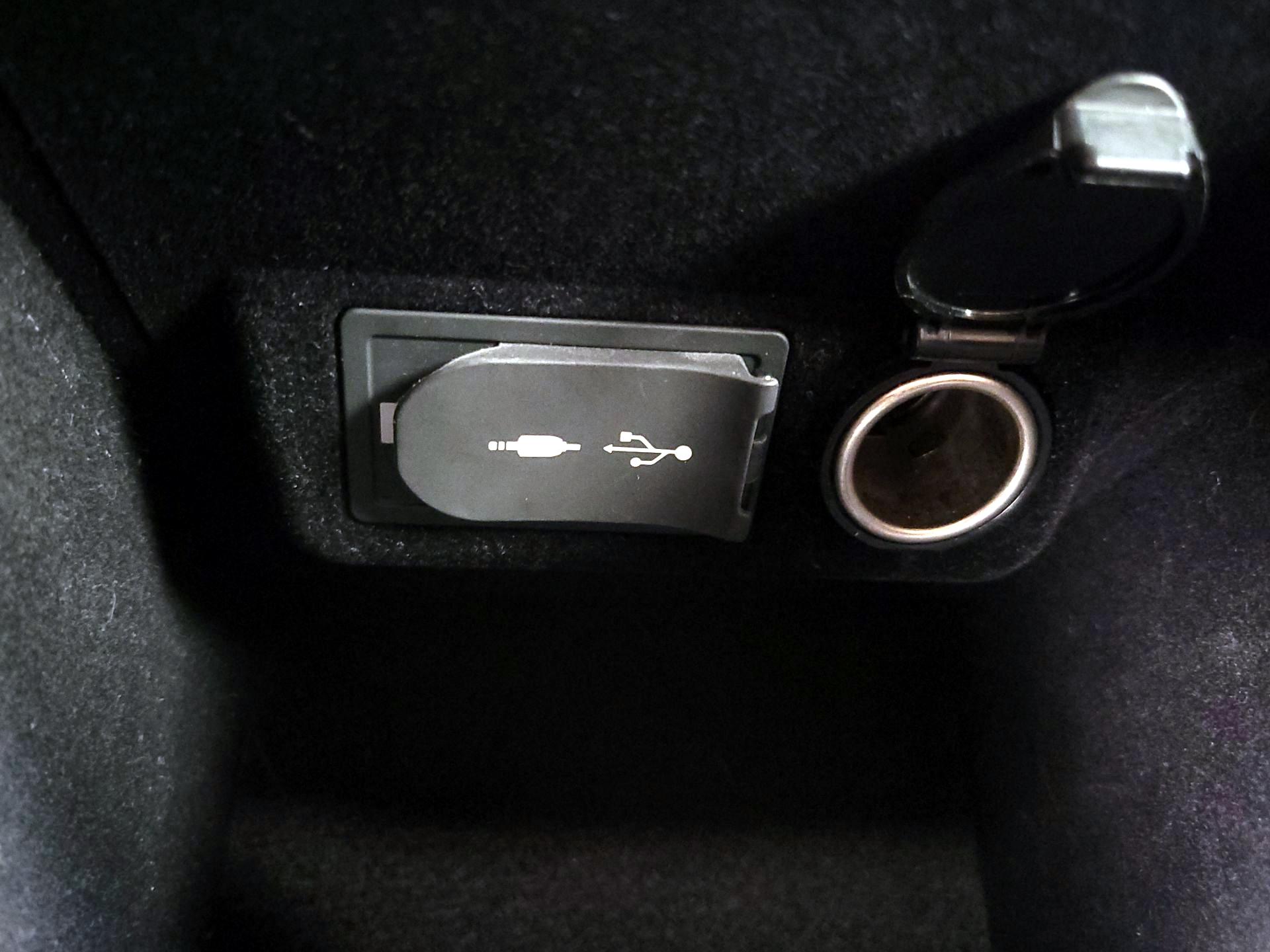 Thumbnail: 2017 Lexus NX - 18