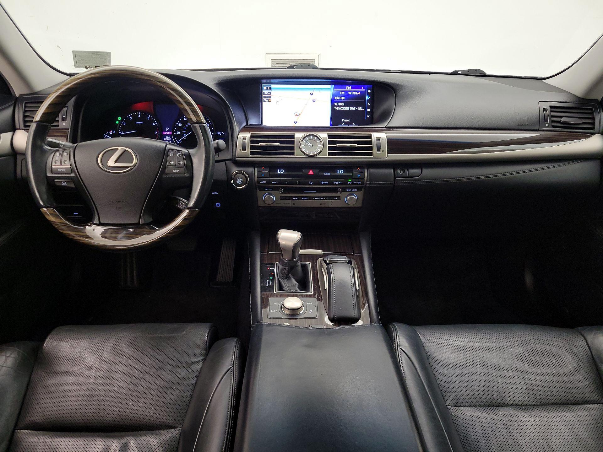 Thumbnail: 2016 Lexus LS - 9