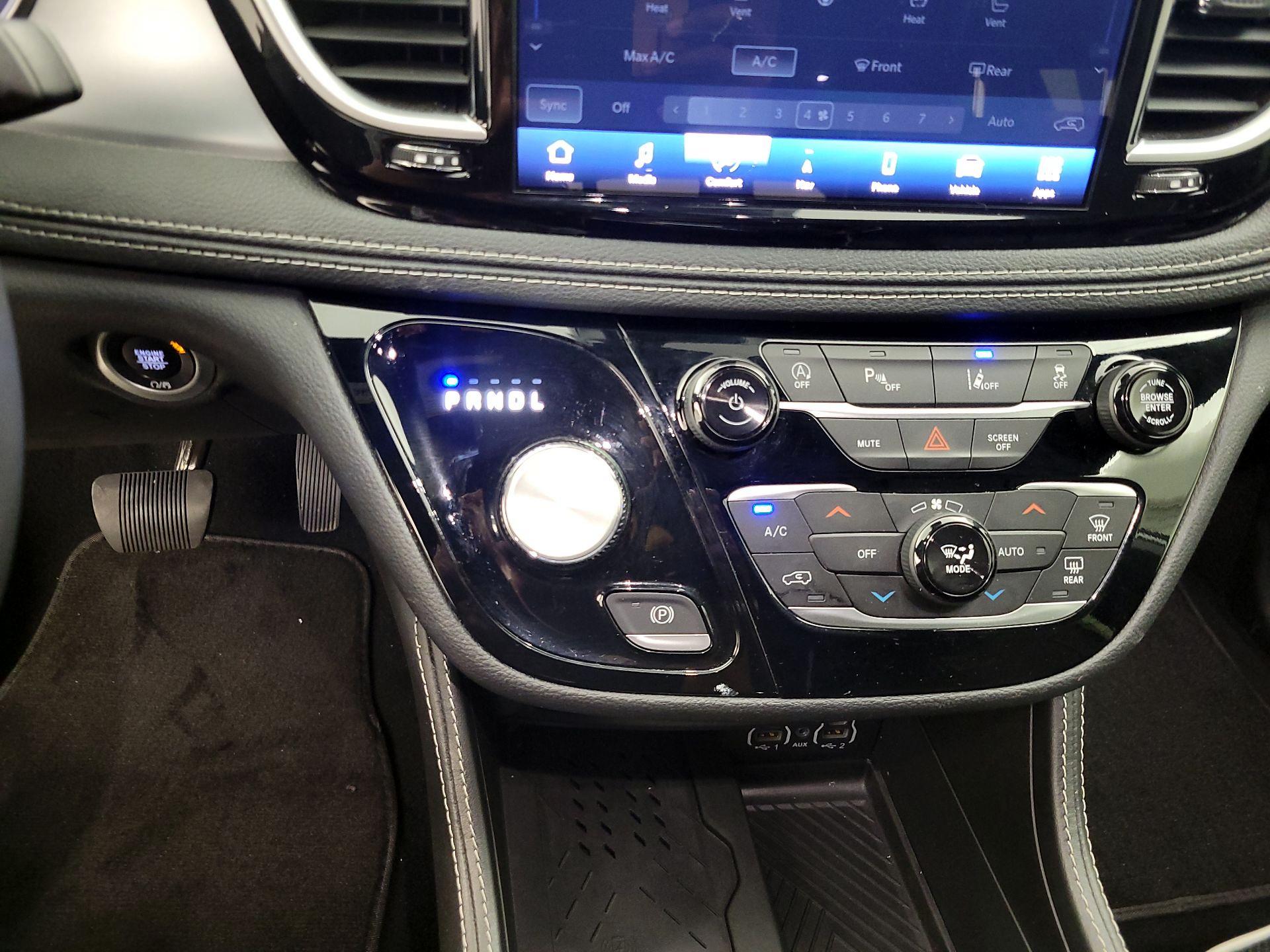 Thumbnail: 2025 Chrysler Pacifica - 17
