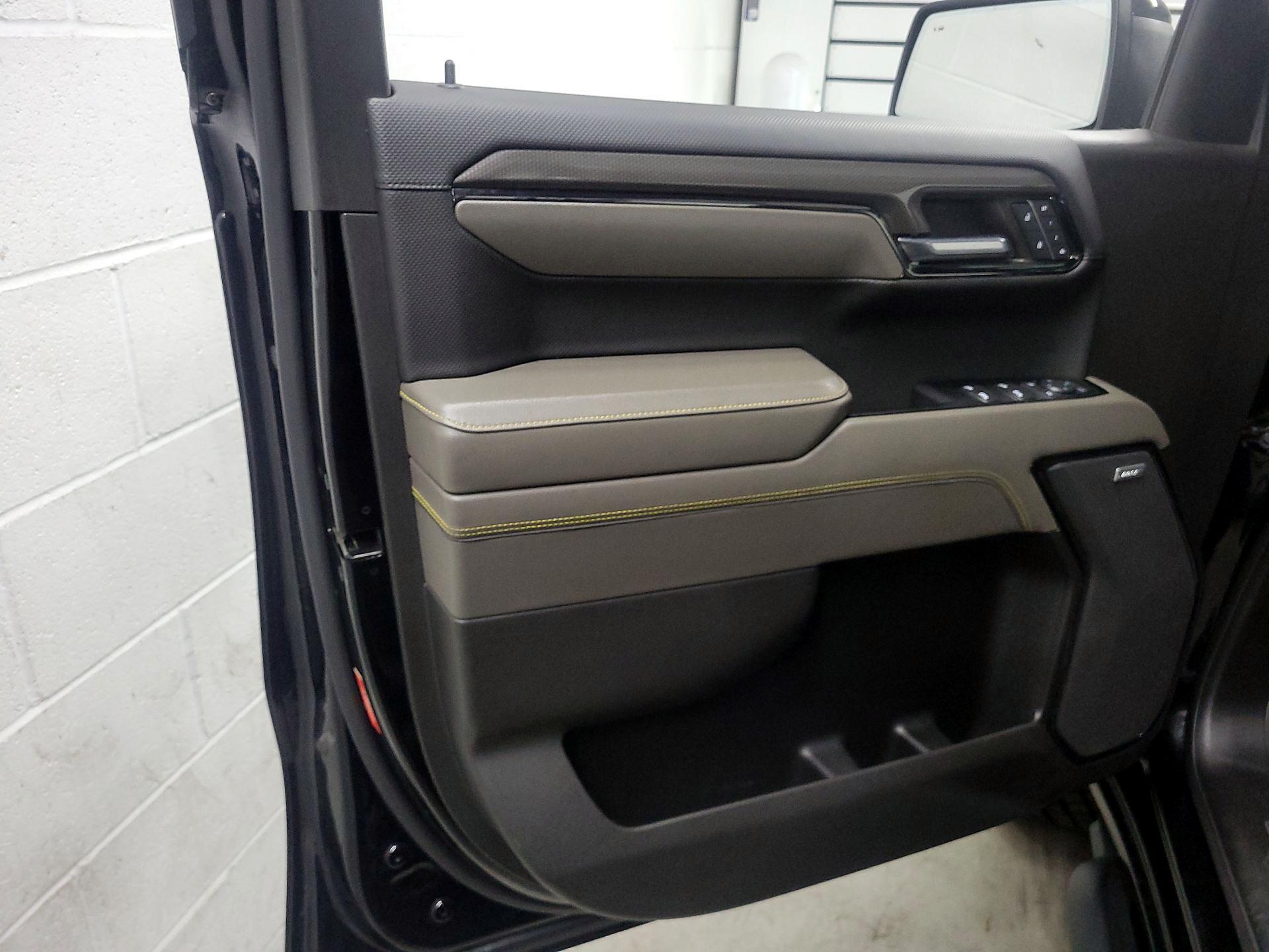 Thumbnail: 2024 Chevrolet Silverado 1500 - 12