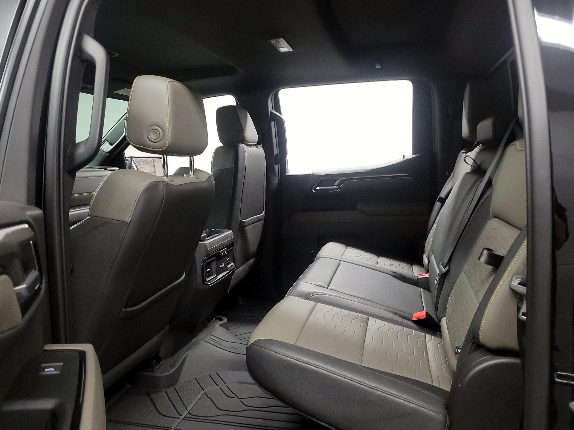 Thumbnail: 2024 Chevrolet Silverado 1500 - 19