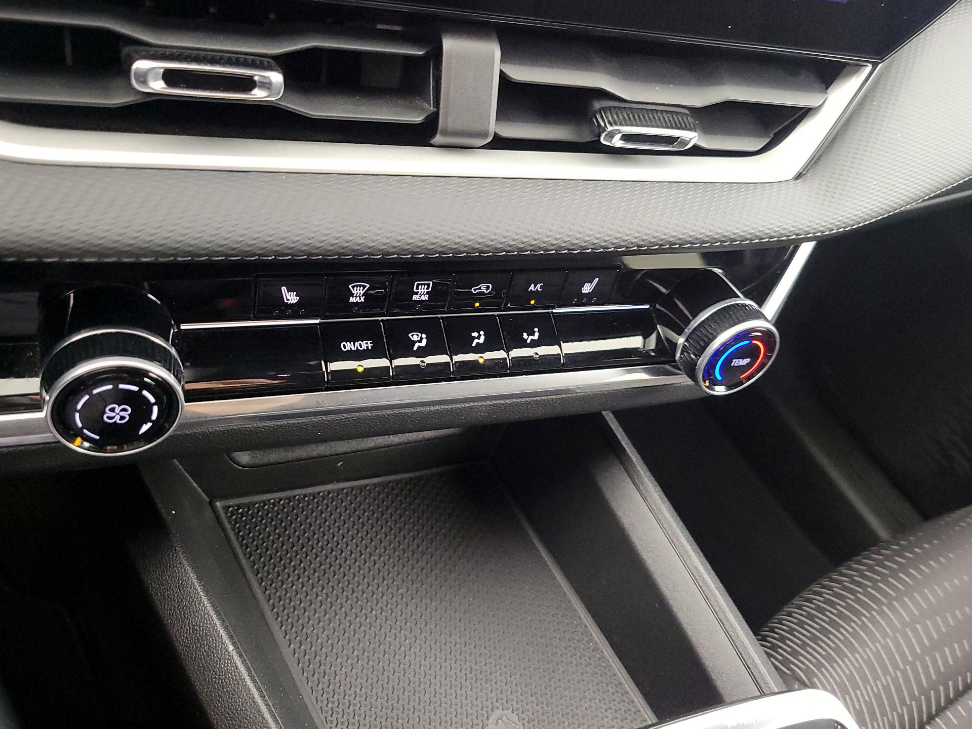 Thumbnail: 2025 Chevrolet Equinox - 17