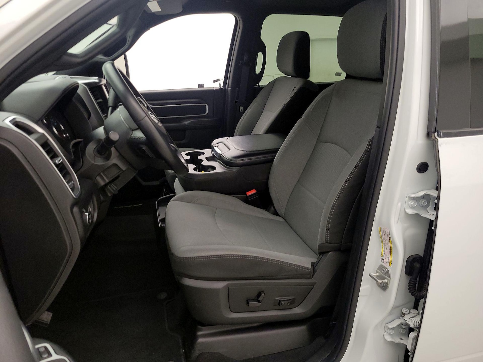 Power Seat(s) & Side Airbags