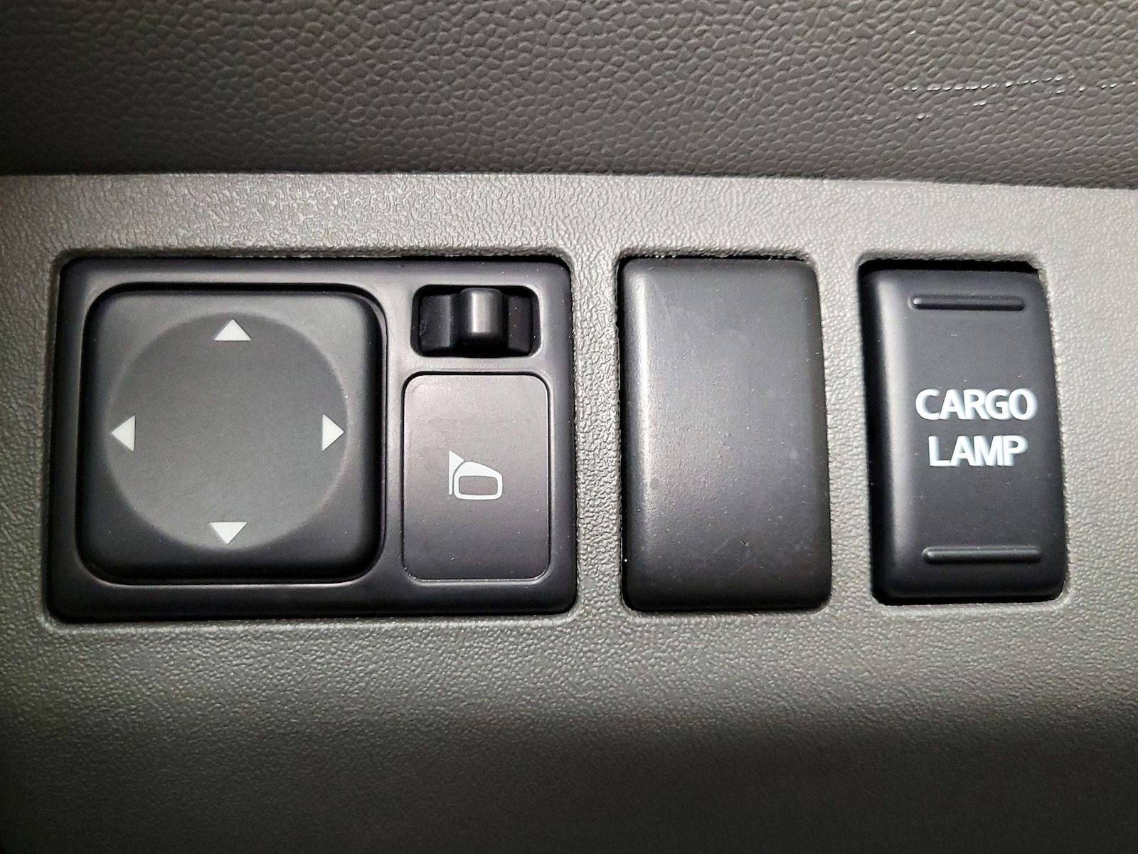 2020 Nissan Frontier SV - Photo 14