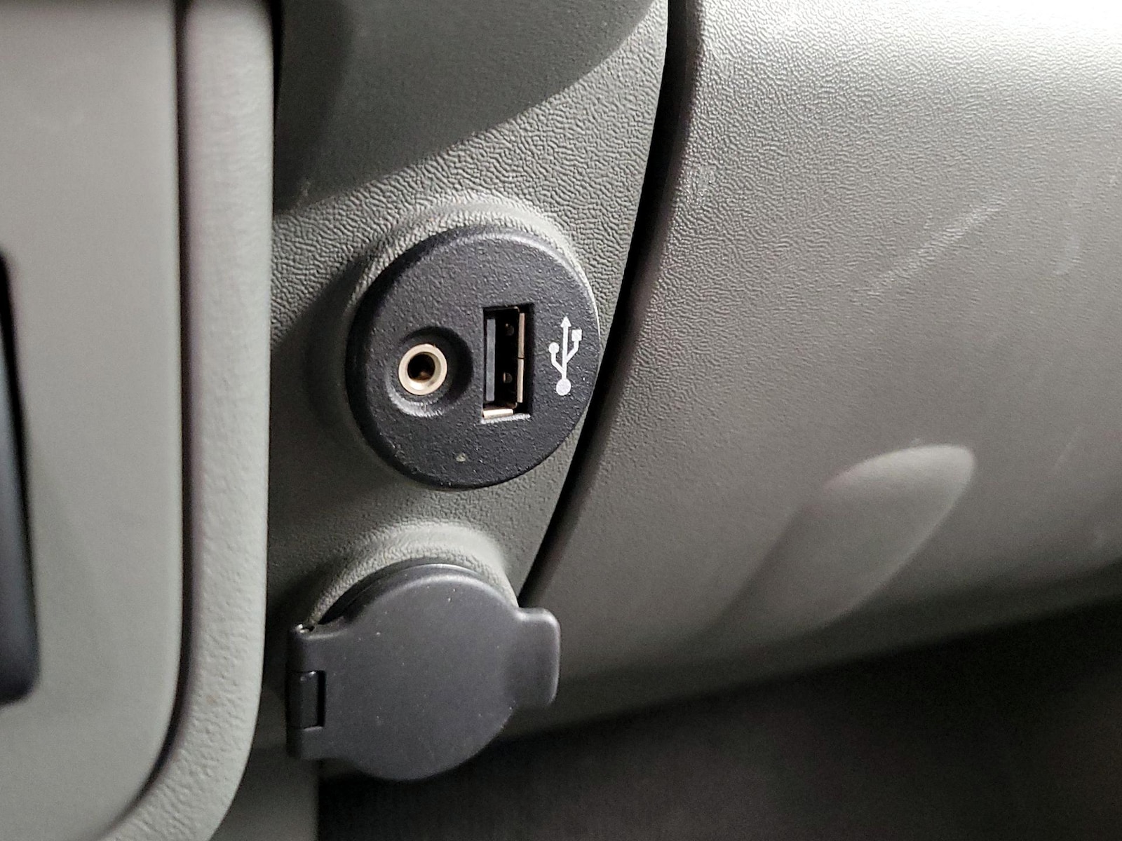 2020 Nissan Frontier SV - Photo 19