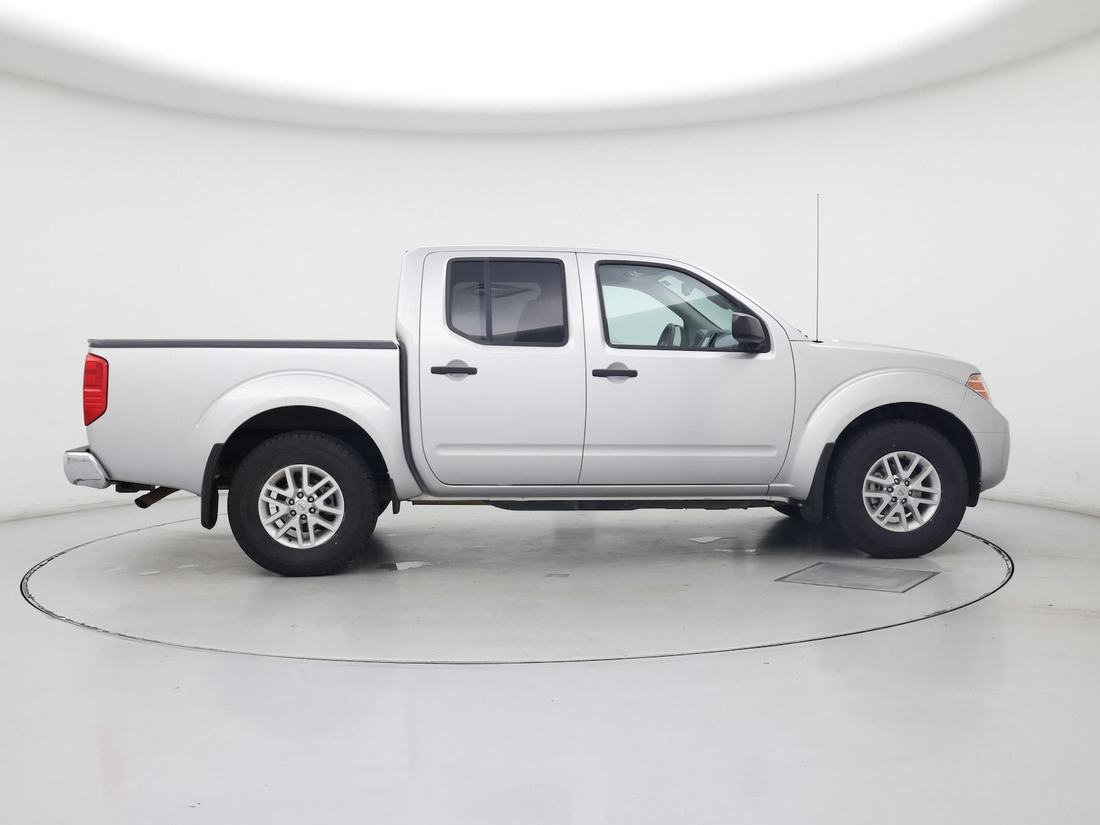2020 Nissan Frontier SV - Photo 8