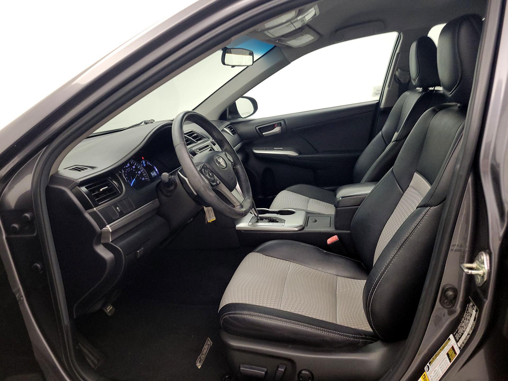 Thumbnail: 2014 Toyota Camry - 11
