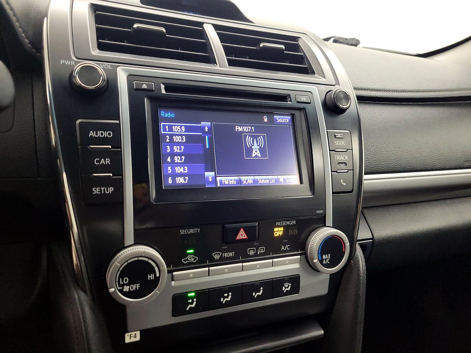 Thumbnail: 2014 Toyota Camry - 15