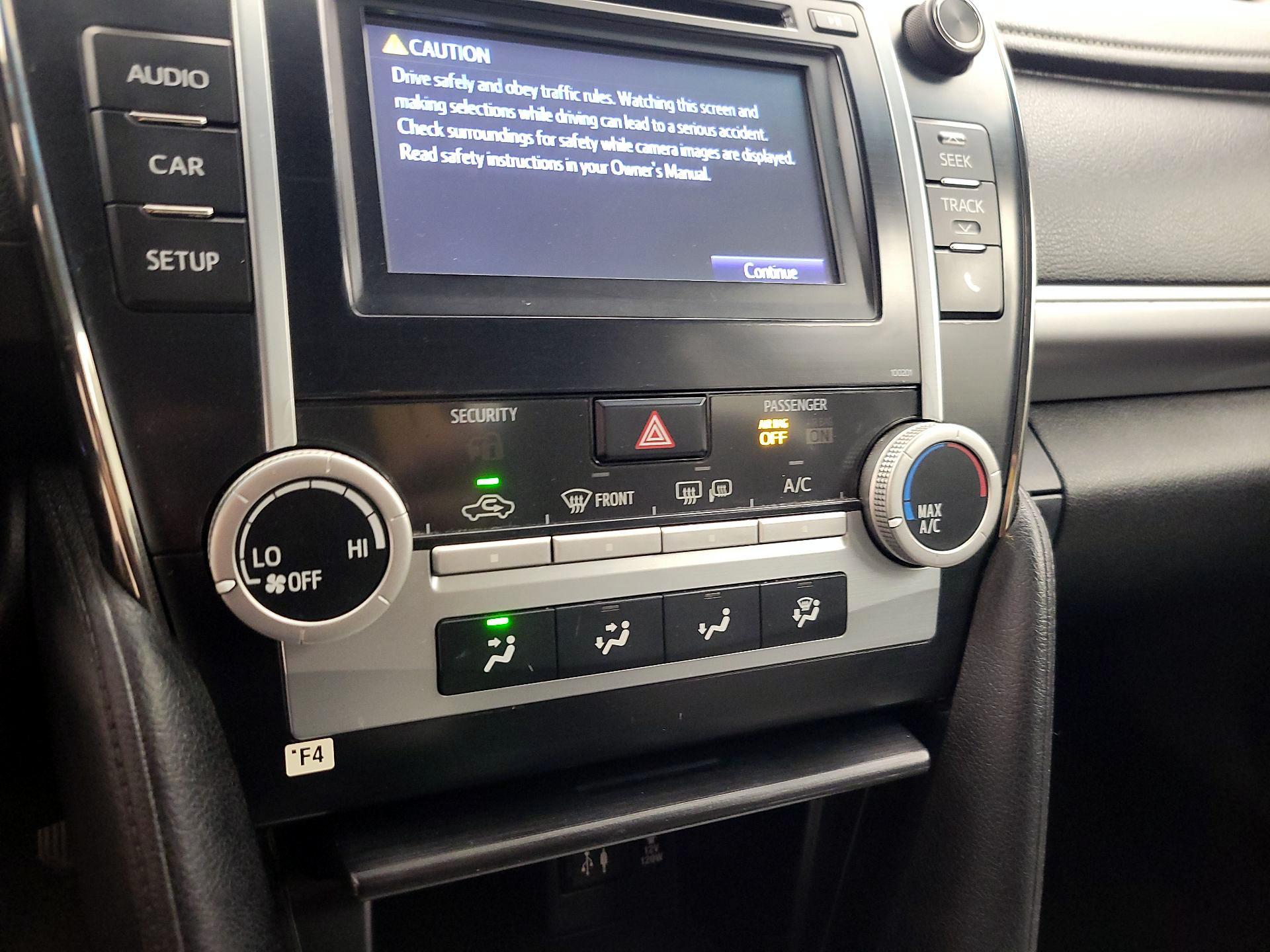 Thumbnail: 2014 Toyota Camry - 16