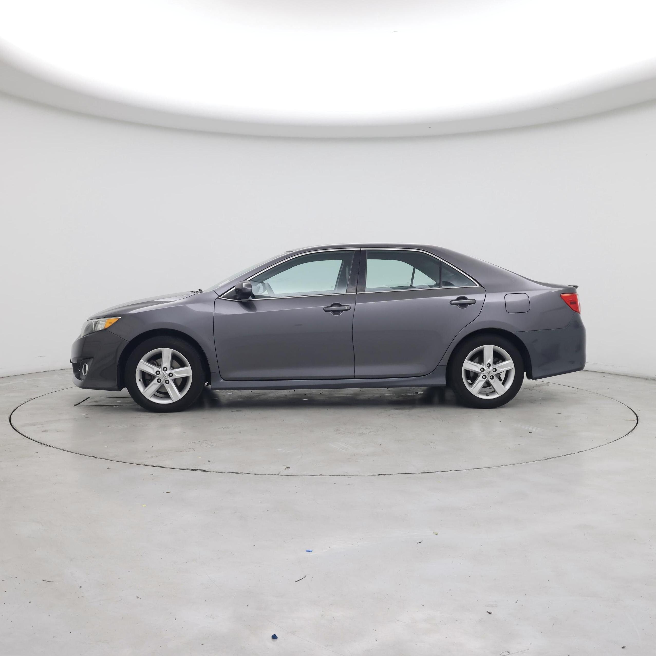 Thumbnail: 2014 Toyota Camry - 3
