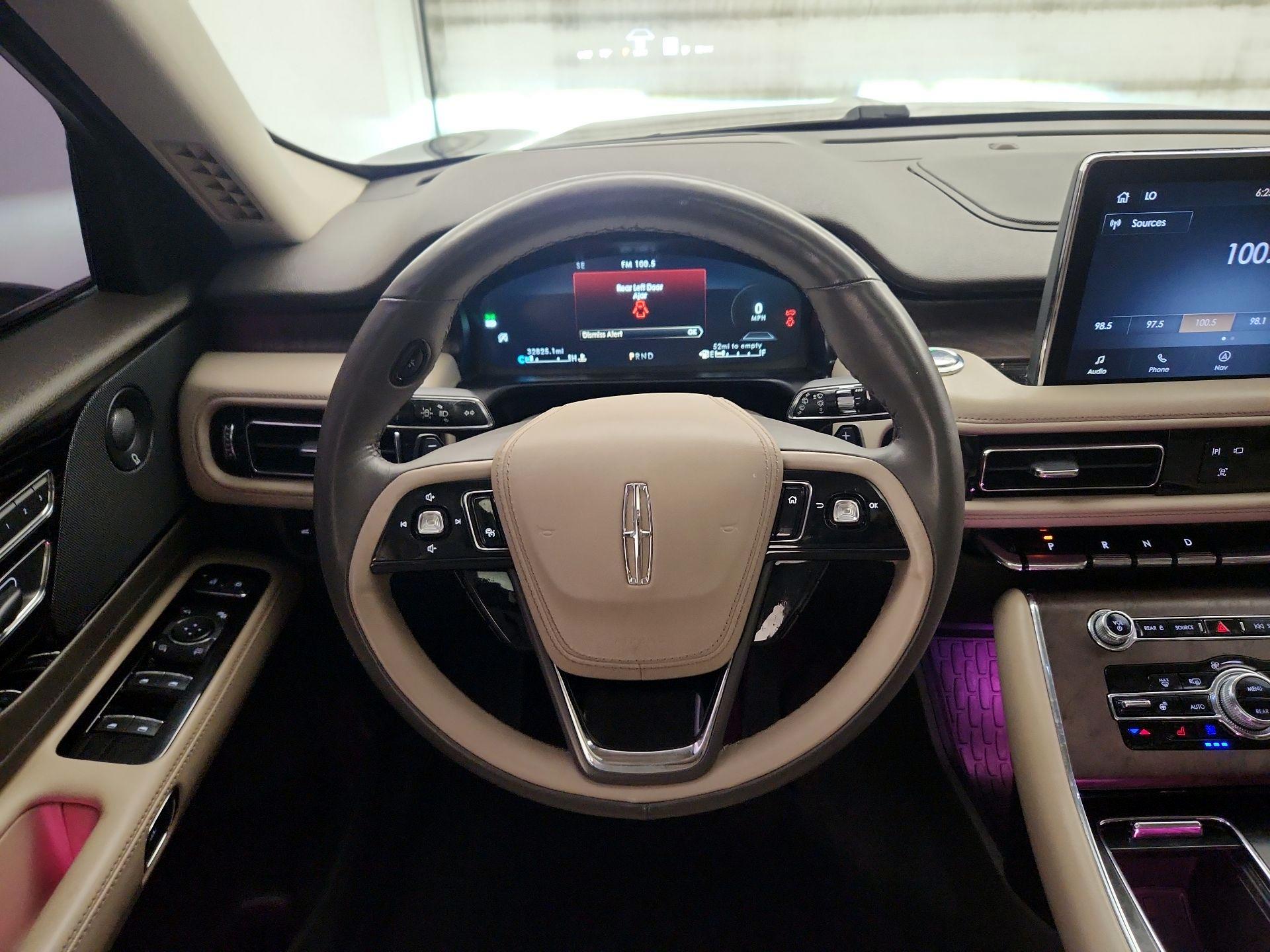 Thumbnail: 2023 Lincoln Aviator - 10