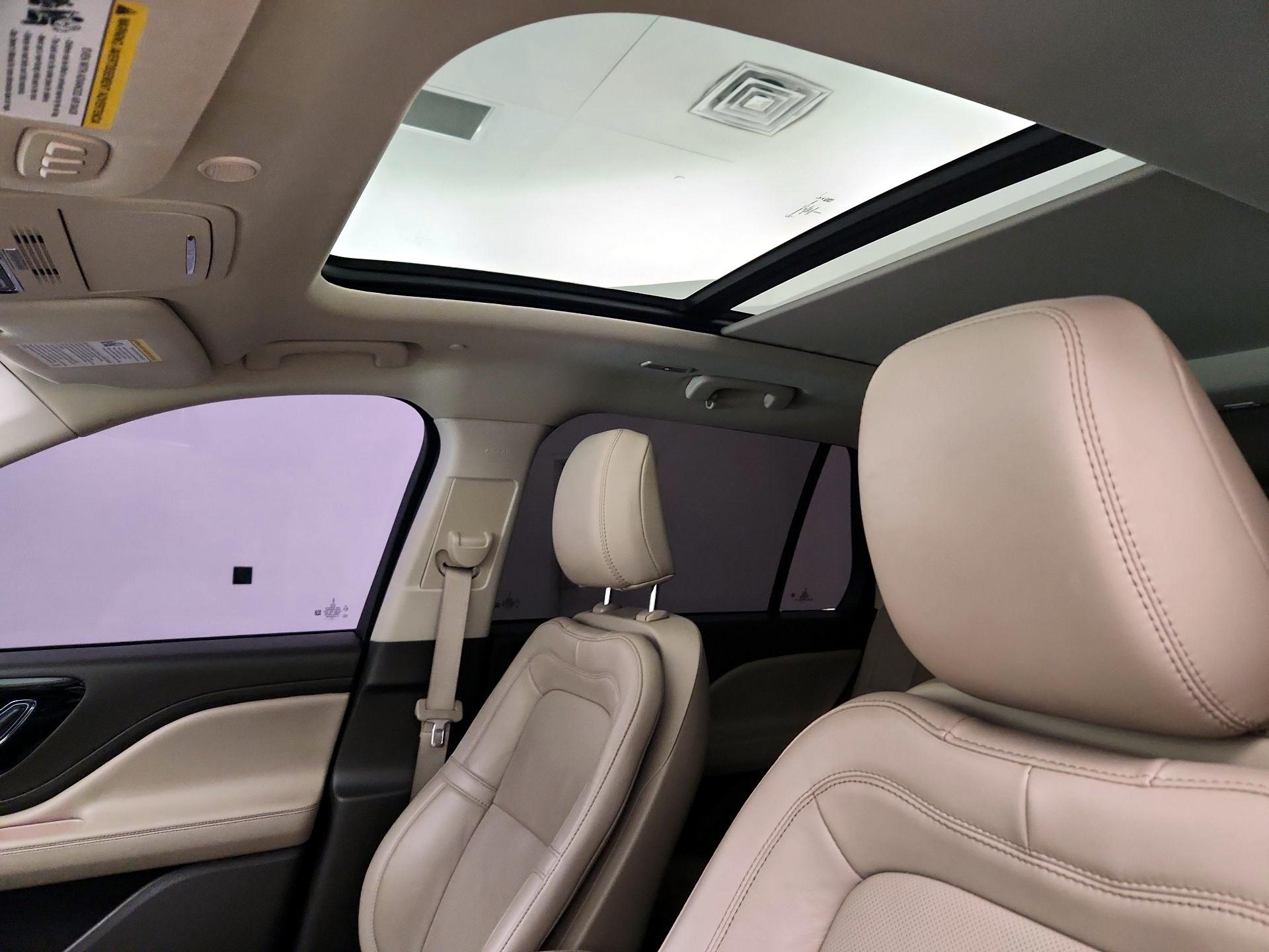 Thumbnail: 2023 Lincoln Aviator - 19