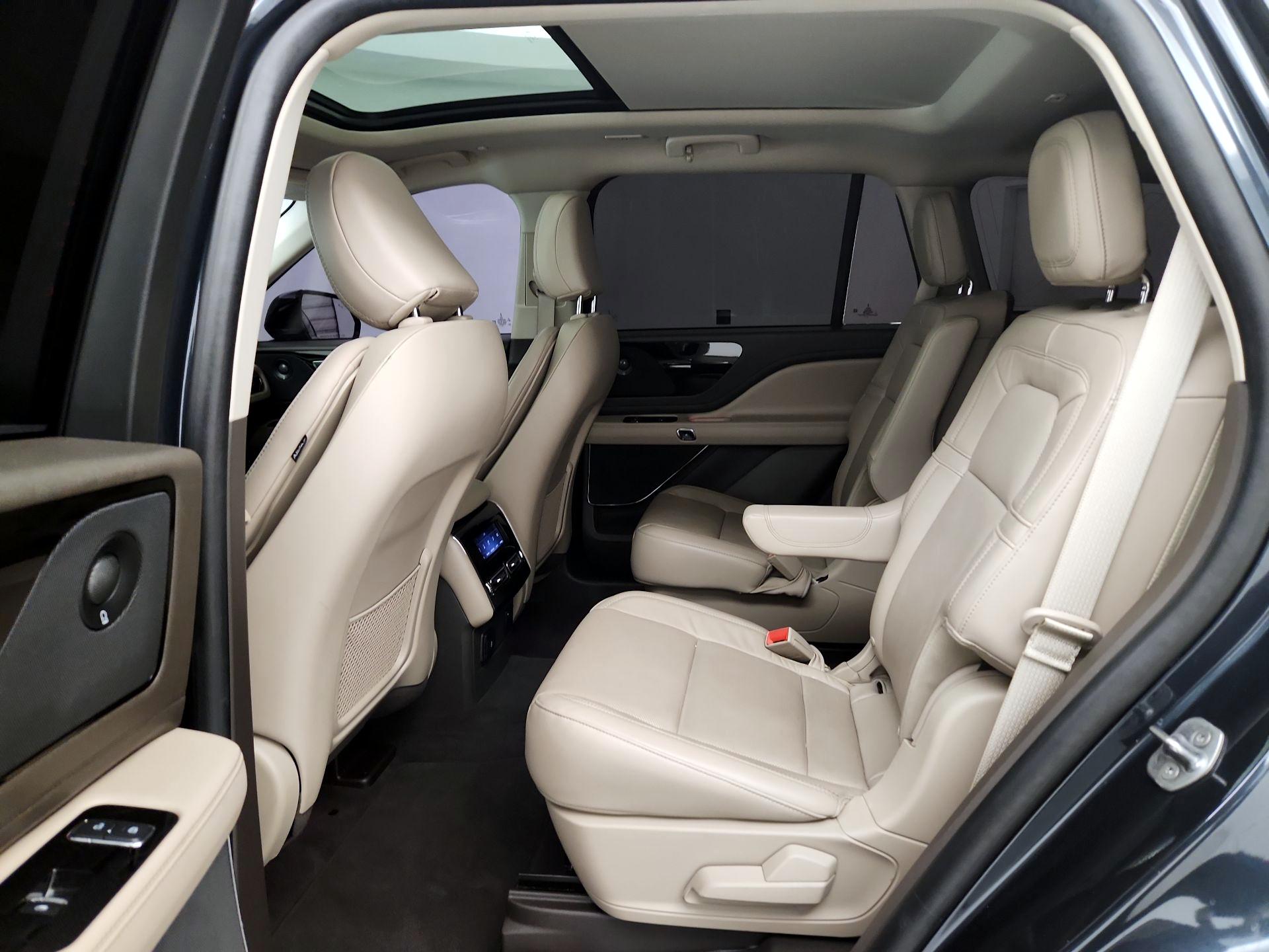 Thumbnail: 2023 Lincoln Aviator - 20