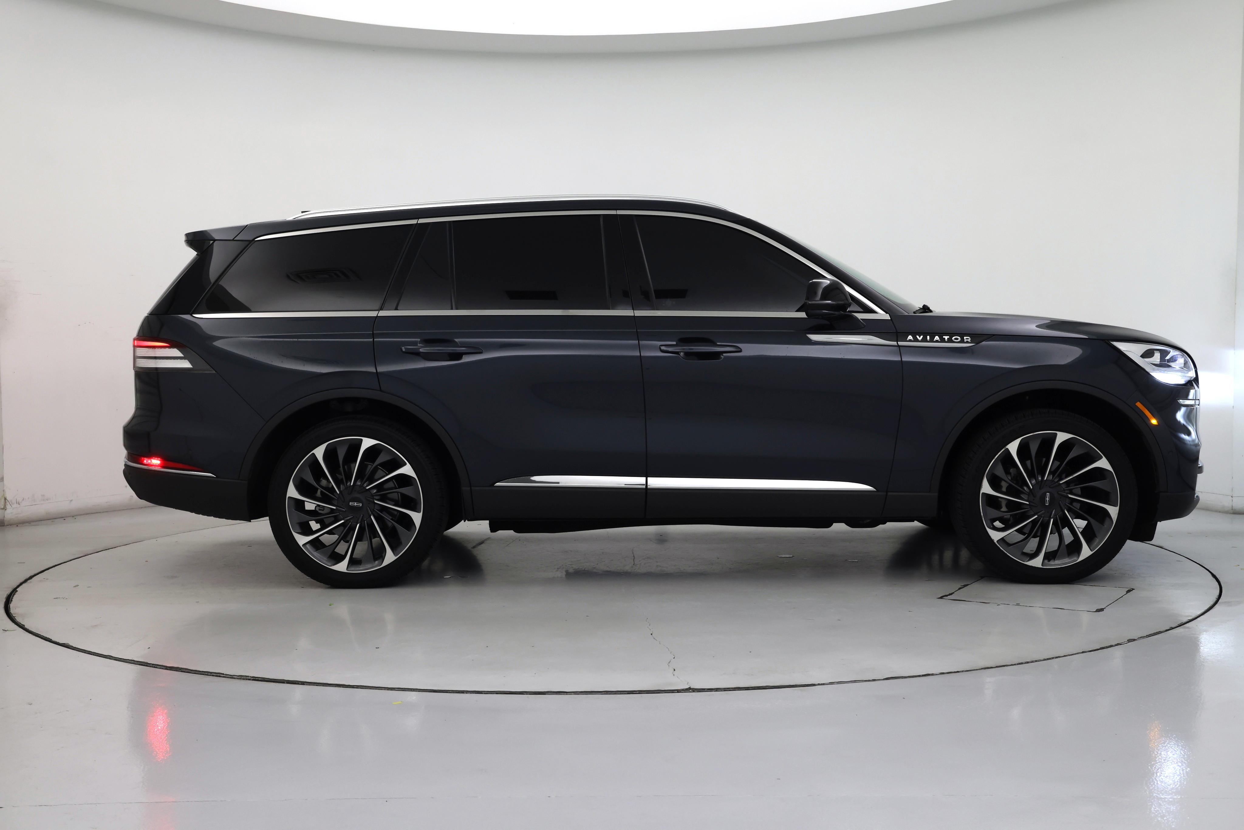 Thumbnail: 2023 Lincoln Aviator - 7