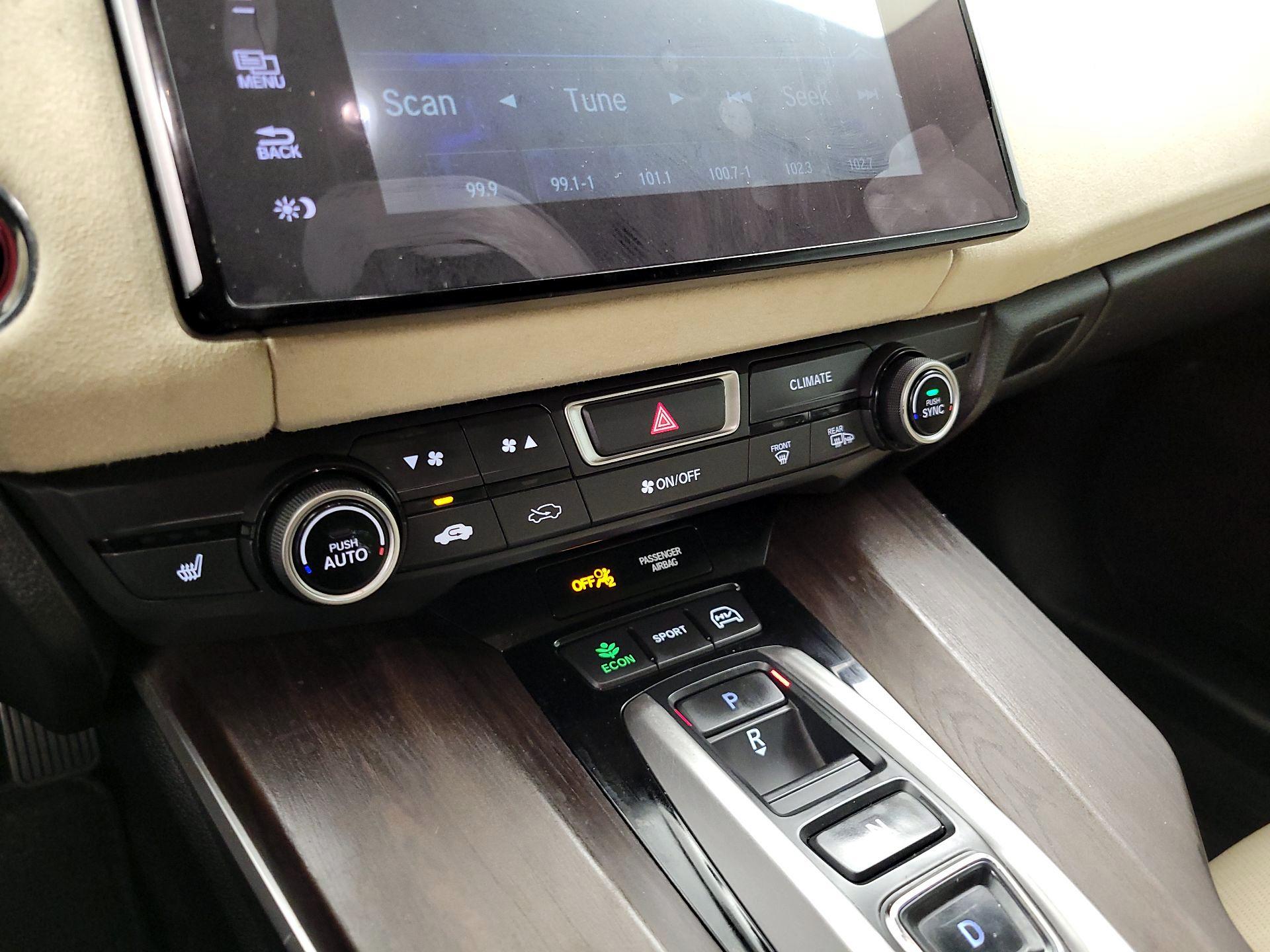 Thumbnail: 2018 Honda Clarity - 16