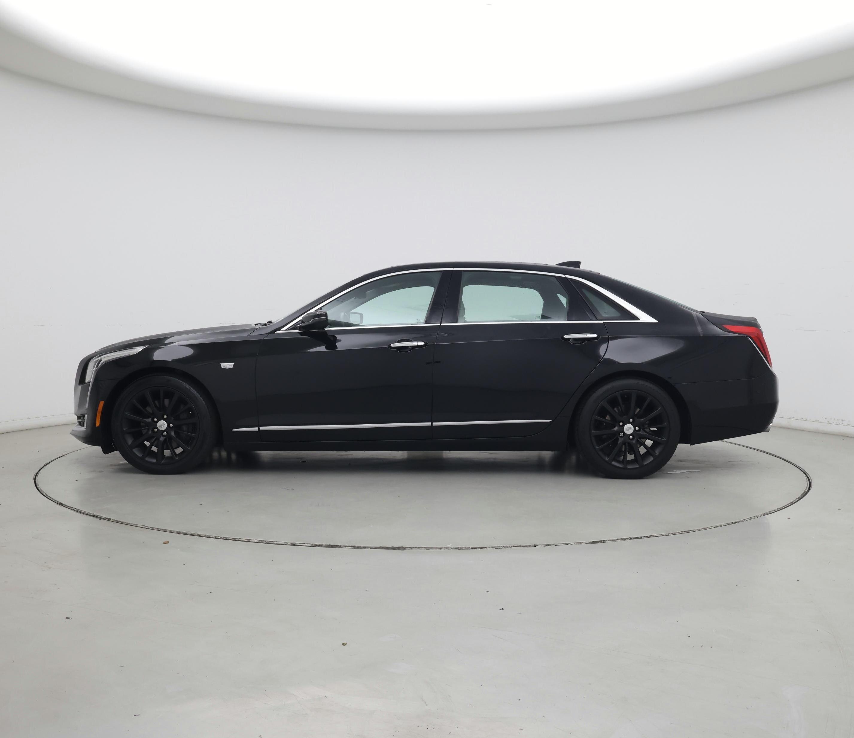 Thumbnail: 2017 Cadillac CT6 - 3