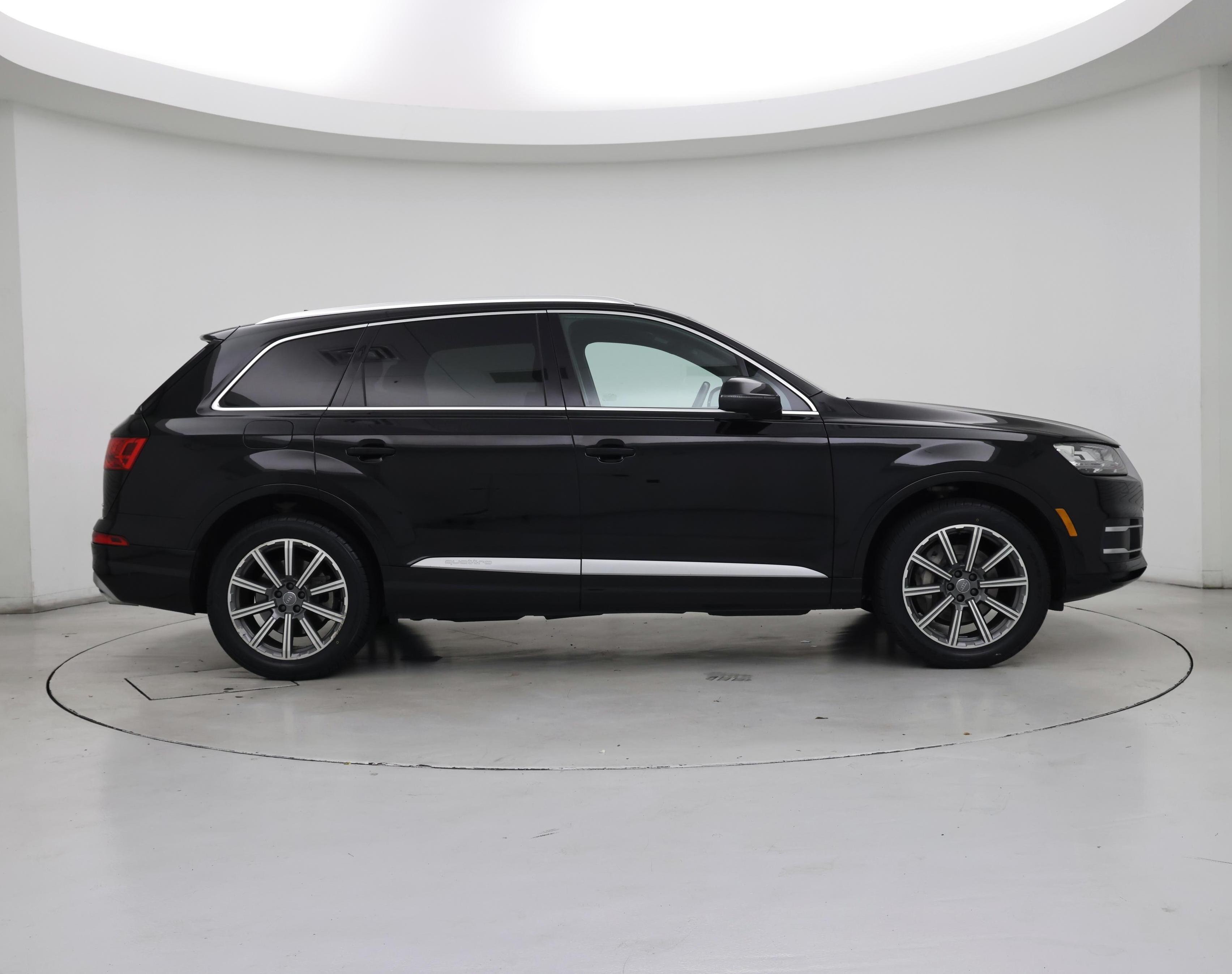 Thumbnail: 2019 Audi Q7 - 7