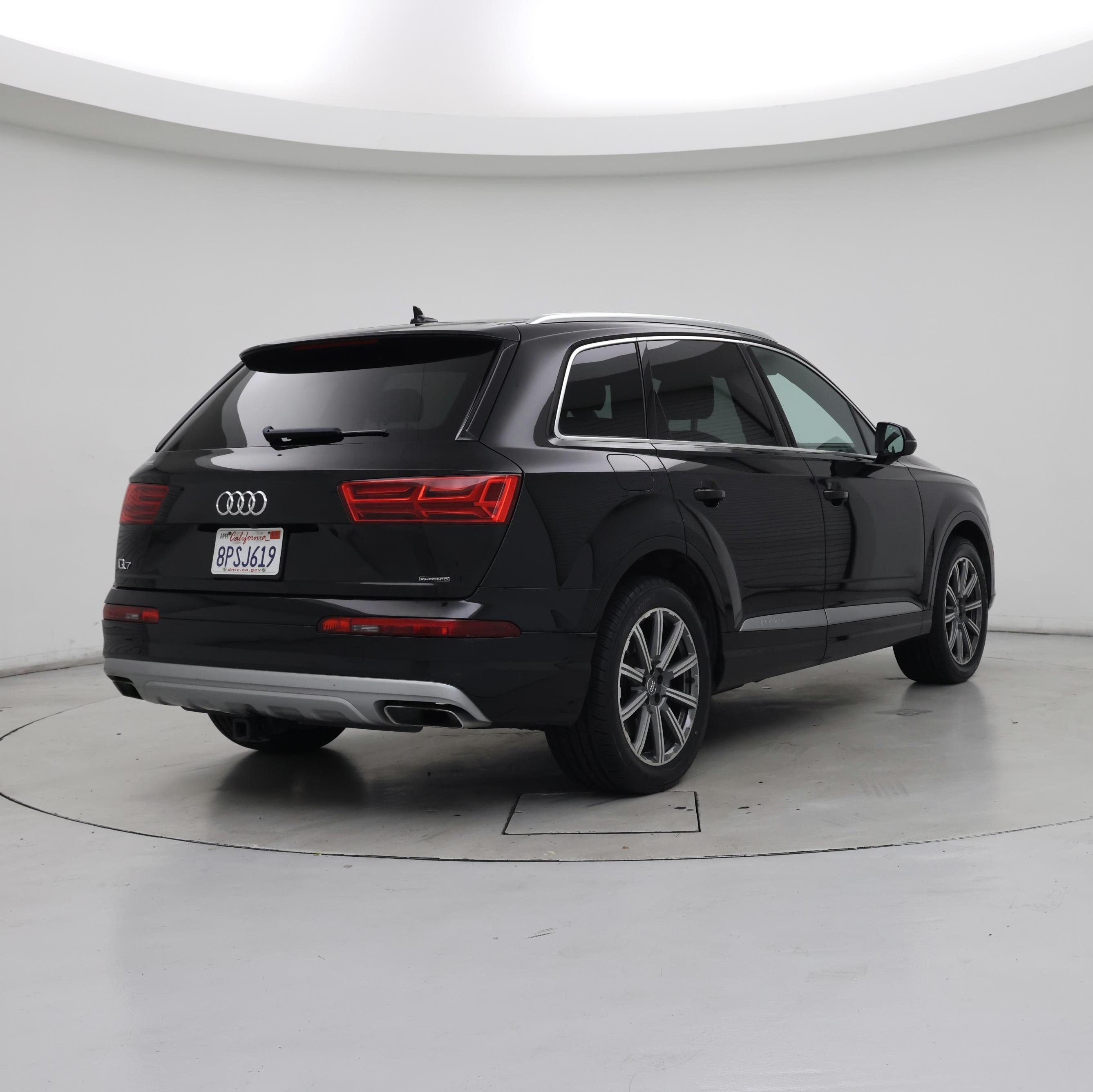 Thumbnail: 2019 Audi Q7 - 8
