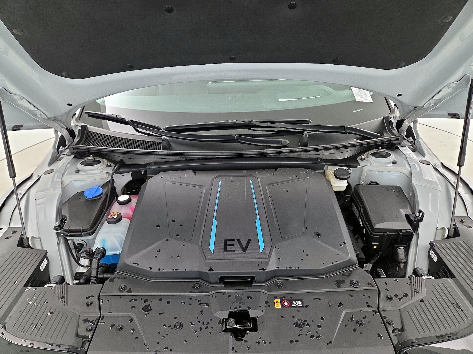 2024 Hyundai IONIQ 5 Limited - Photo 24